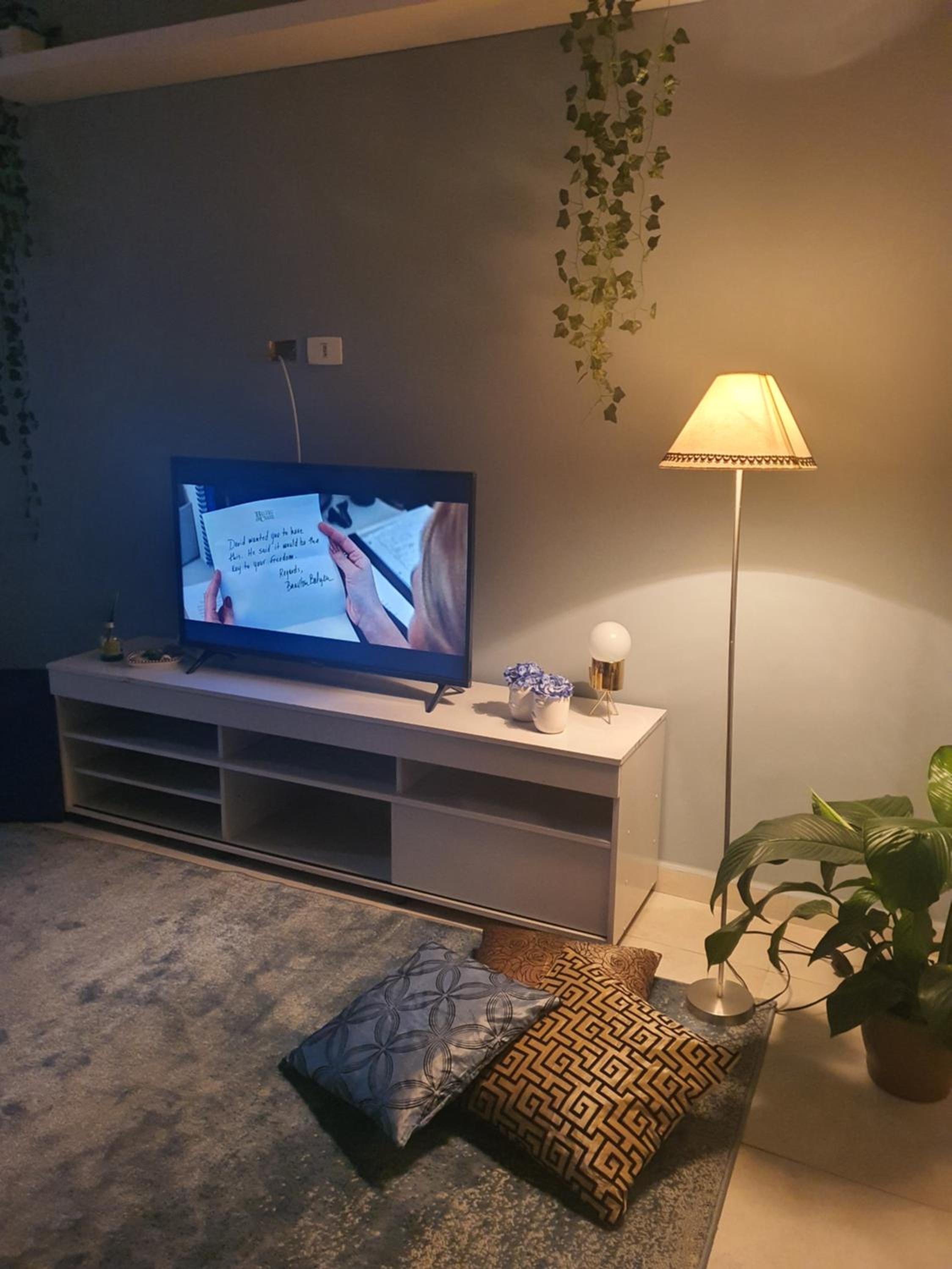 Apartment with Balcony - Photo 5