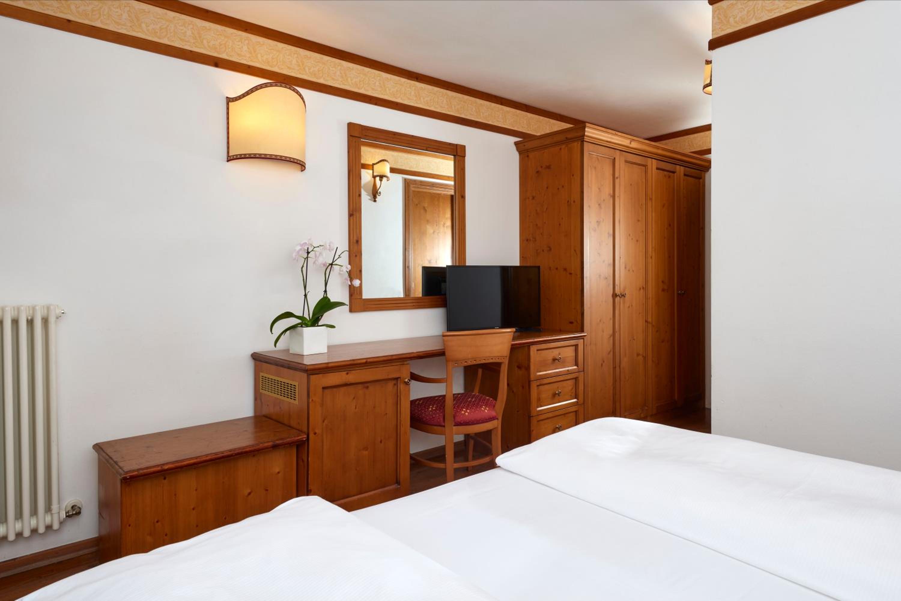 Standard Double or Twin Room photo 3