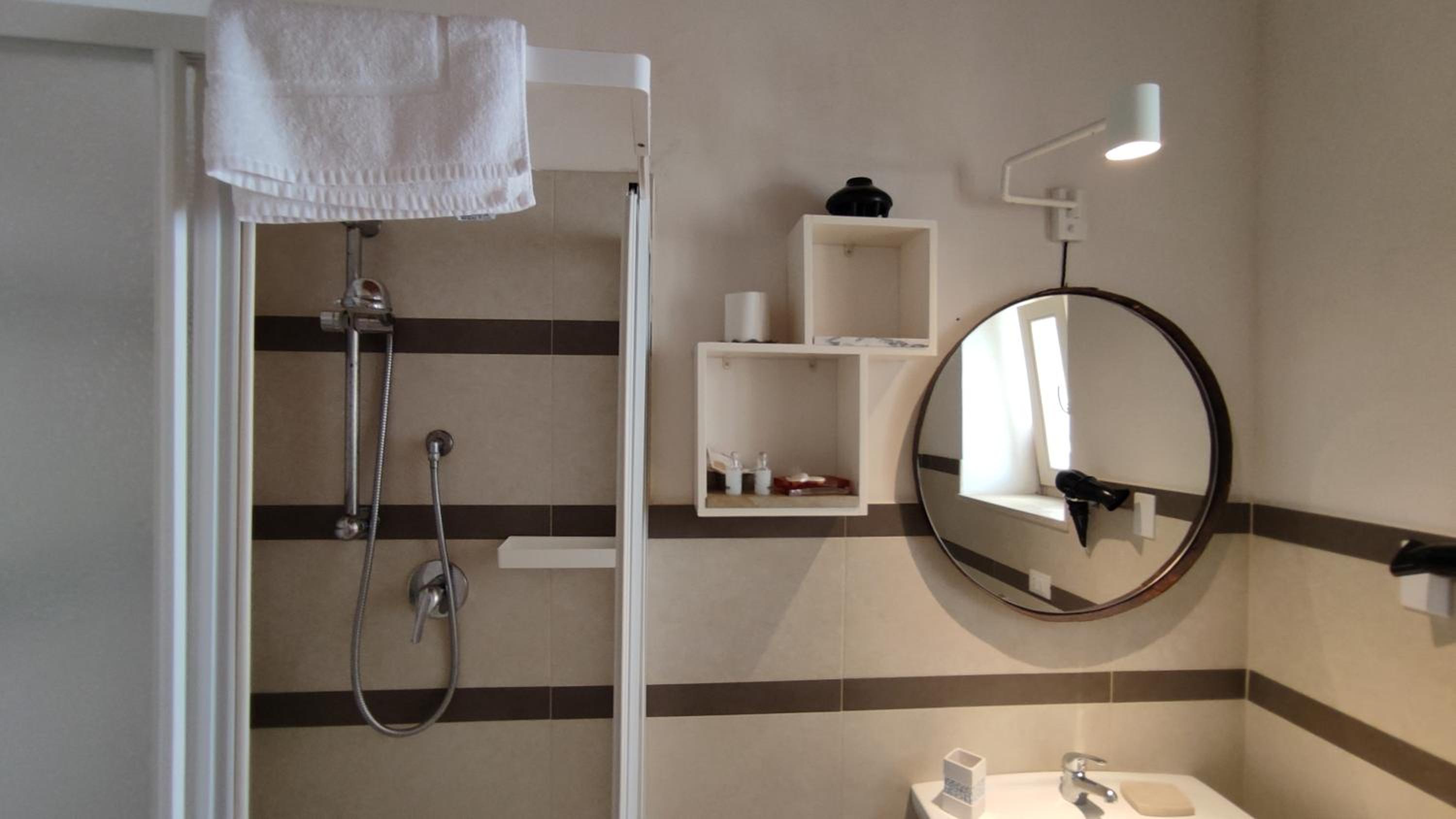 Deluxe Double or Twin Room photo 2