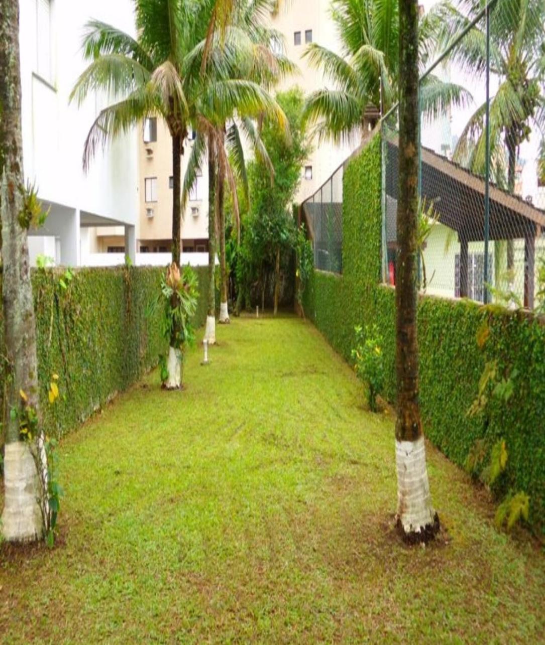 Apartment with Balcony - Photo 10
