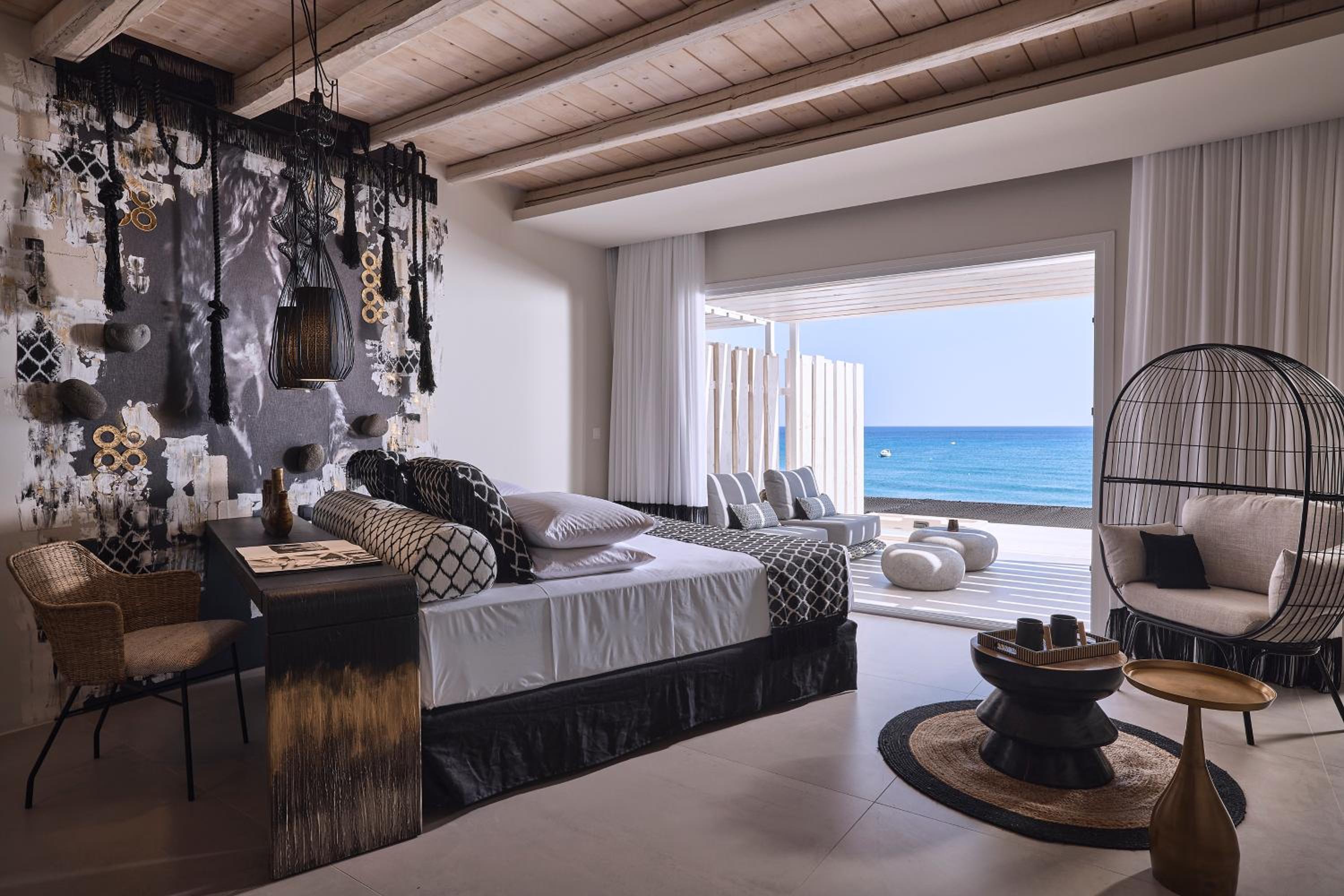 Signature Suite with Seaview & Hydro Massage - Photo 1