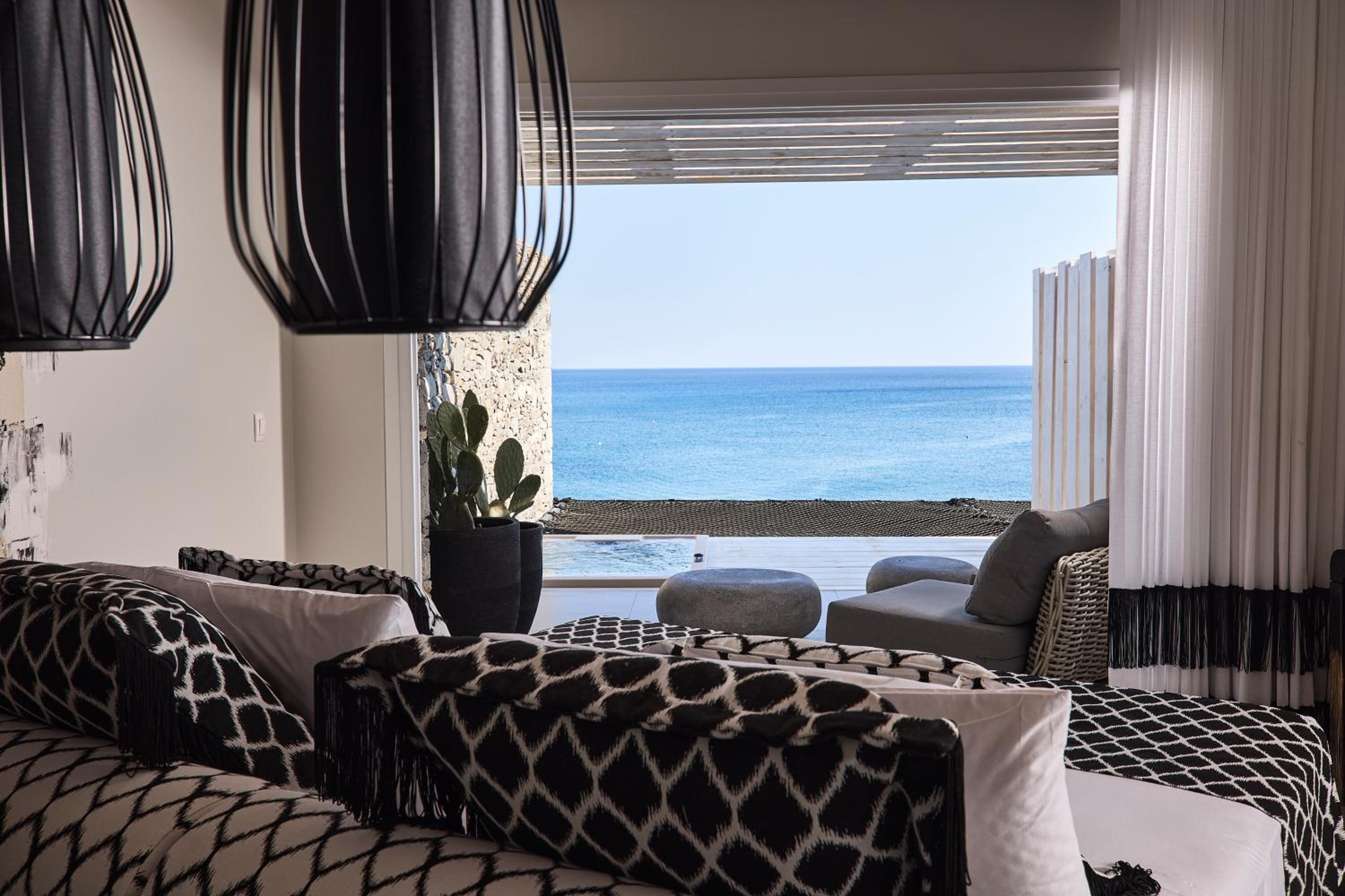 Signature Suite with Seaview & Hydro Massage - Photo 12