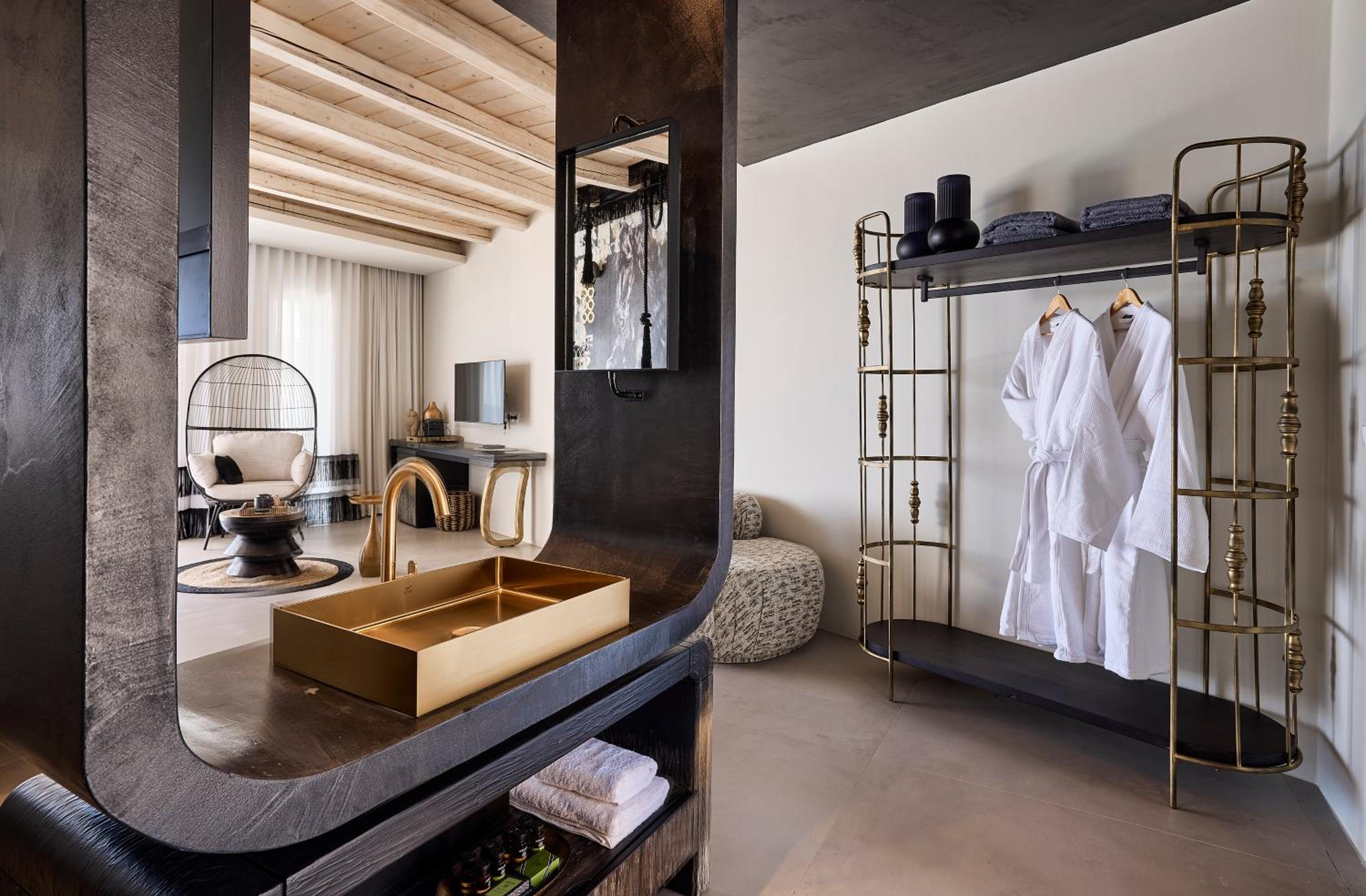 Signature Suite with Seaview & Hydro Massage - Photo 14