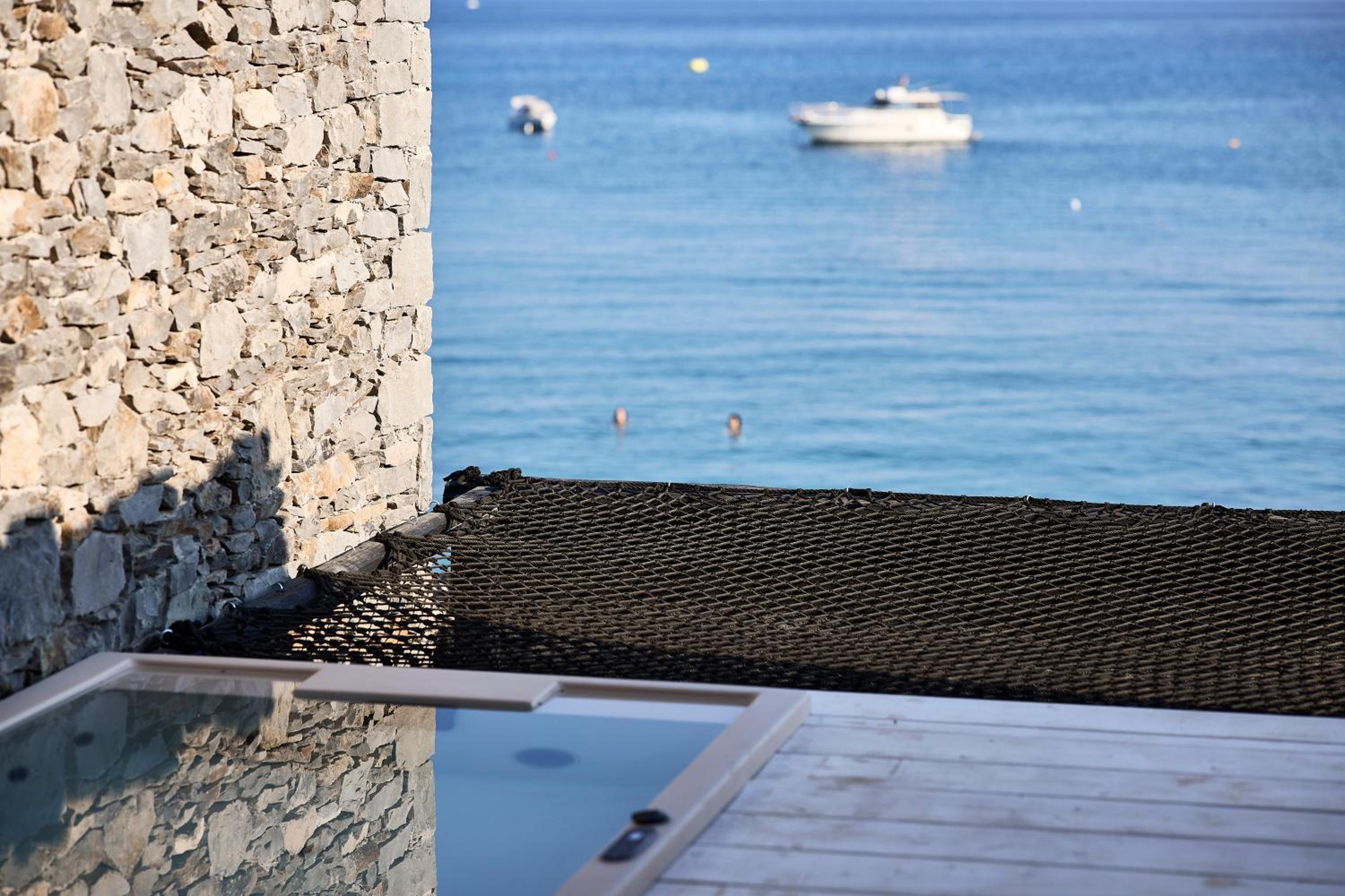 Signature Suite with Seaview & Hydro Massage - Photo 19