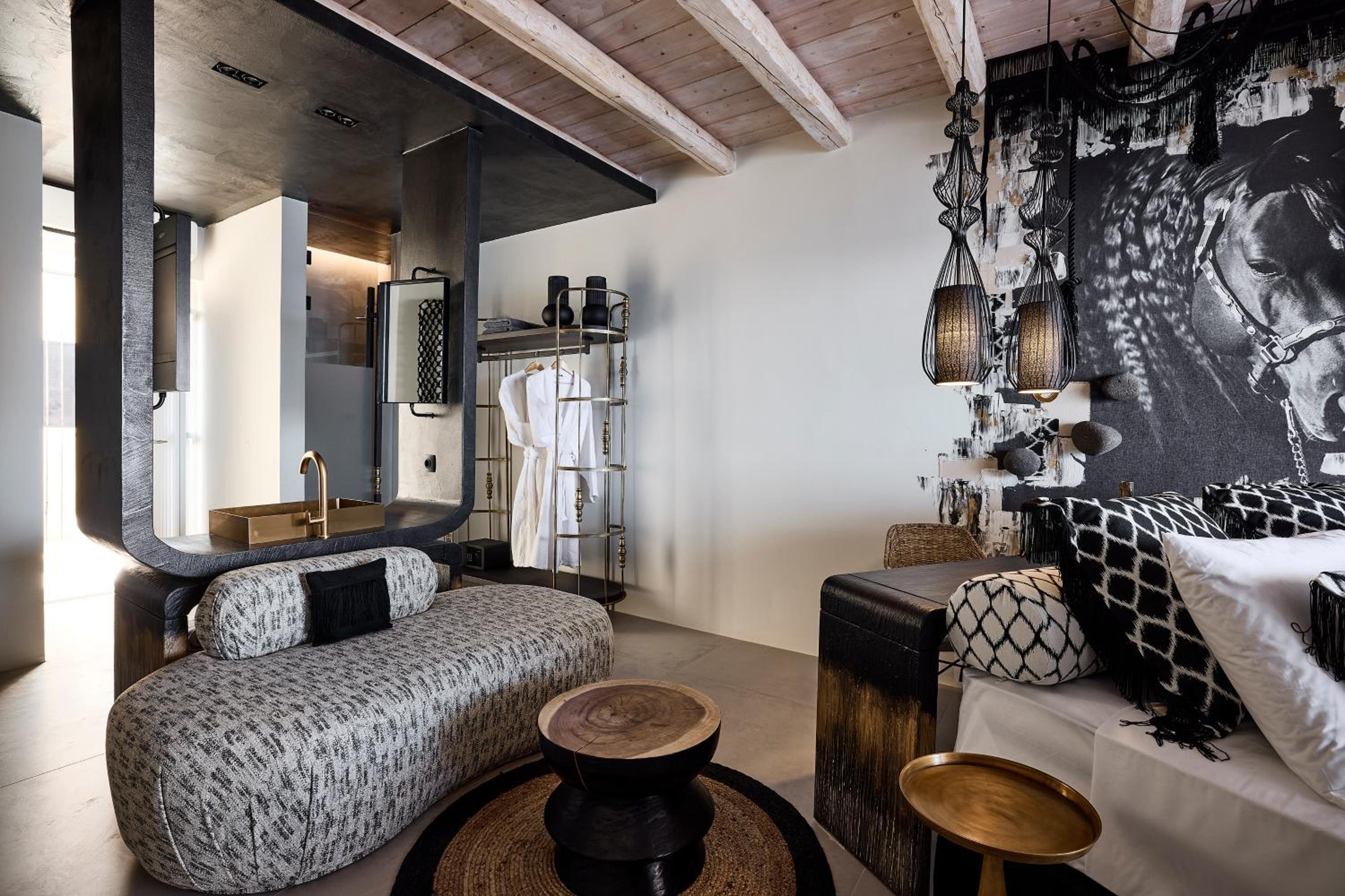 Signature Suite with Seaview & Hydro Massage - Photo 20