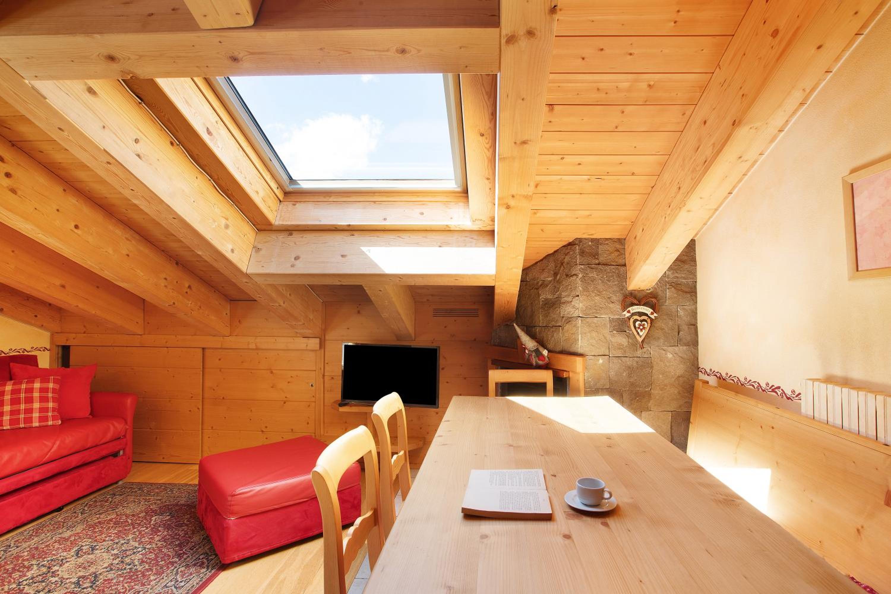 Two-Bedroom Deluxe Apartment with Garden View