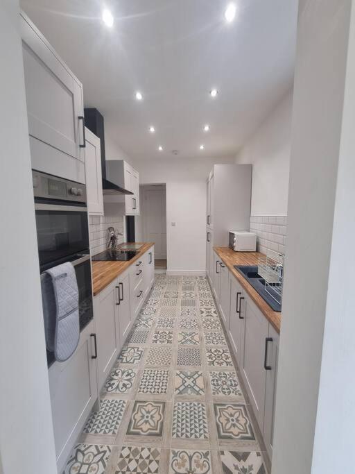 Three-Bedroom House photo 2