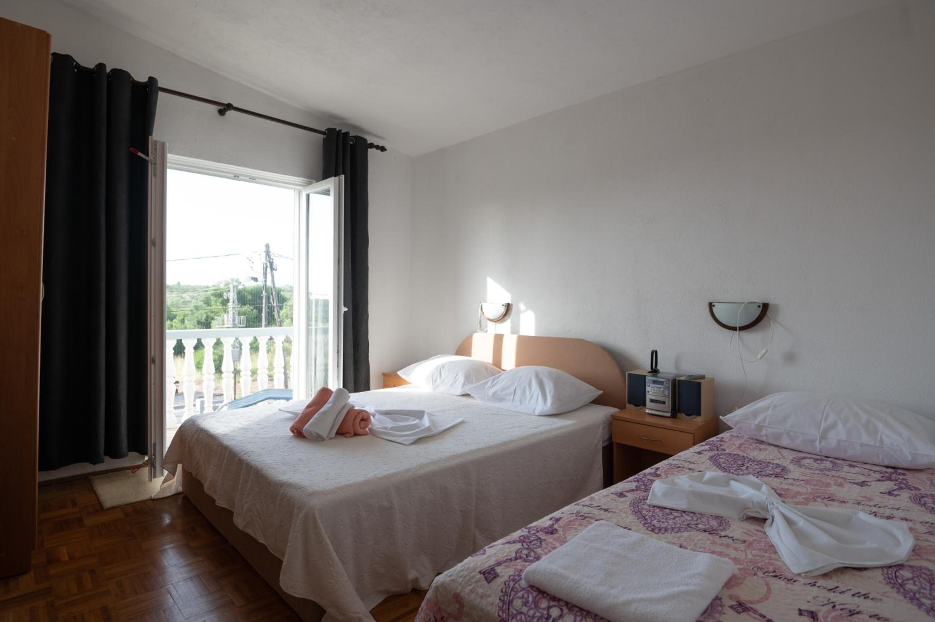 One Bedroom Apartment with Balcony photo 1