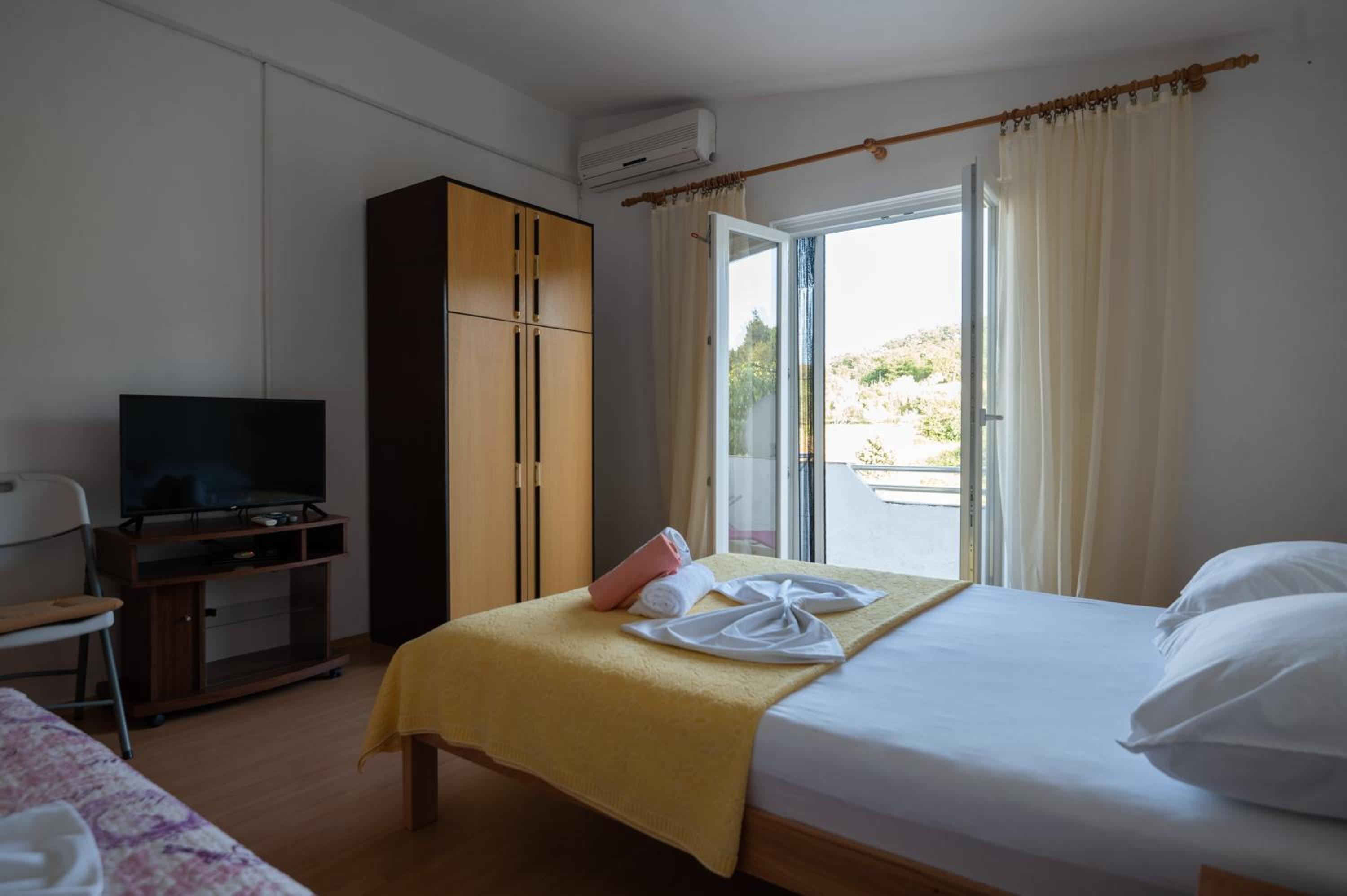 One Bedroom Apartment with Terrace photo 1