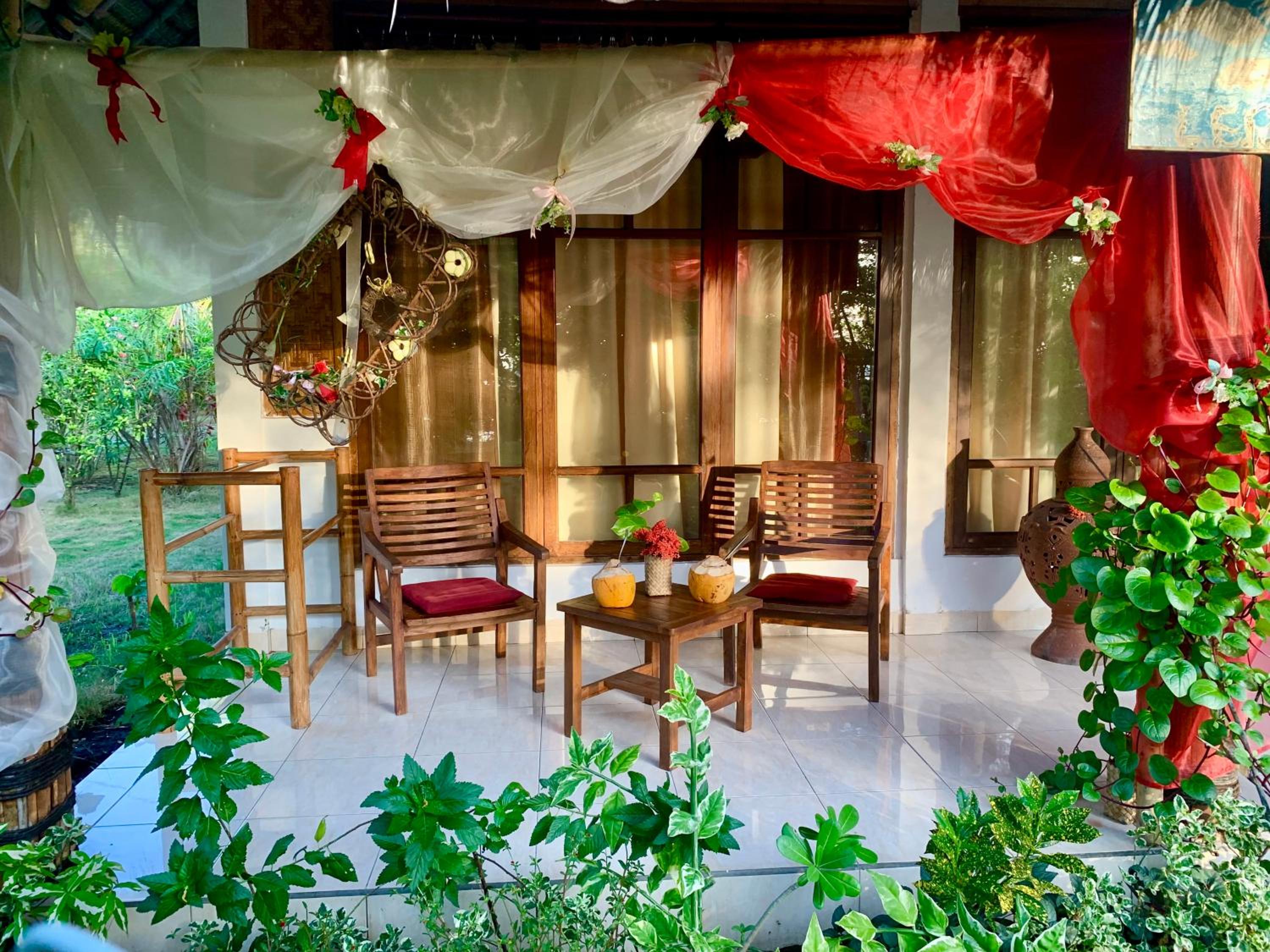 One-Bedroom Bungalow with Sea View - Photo 12