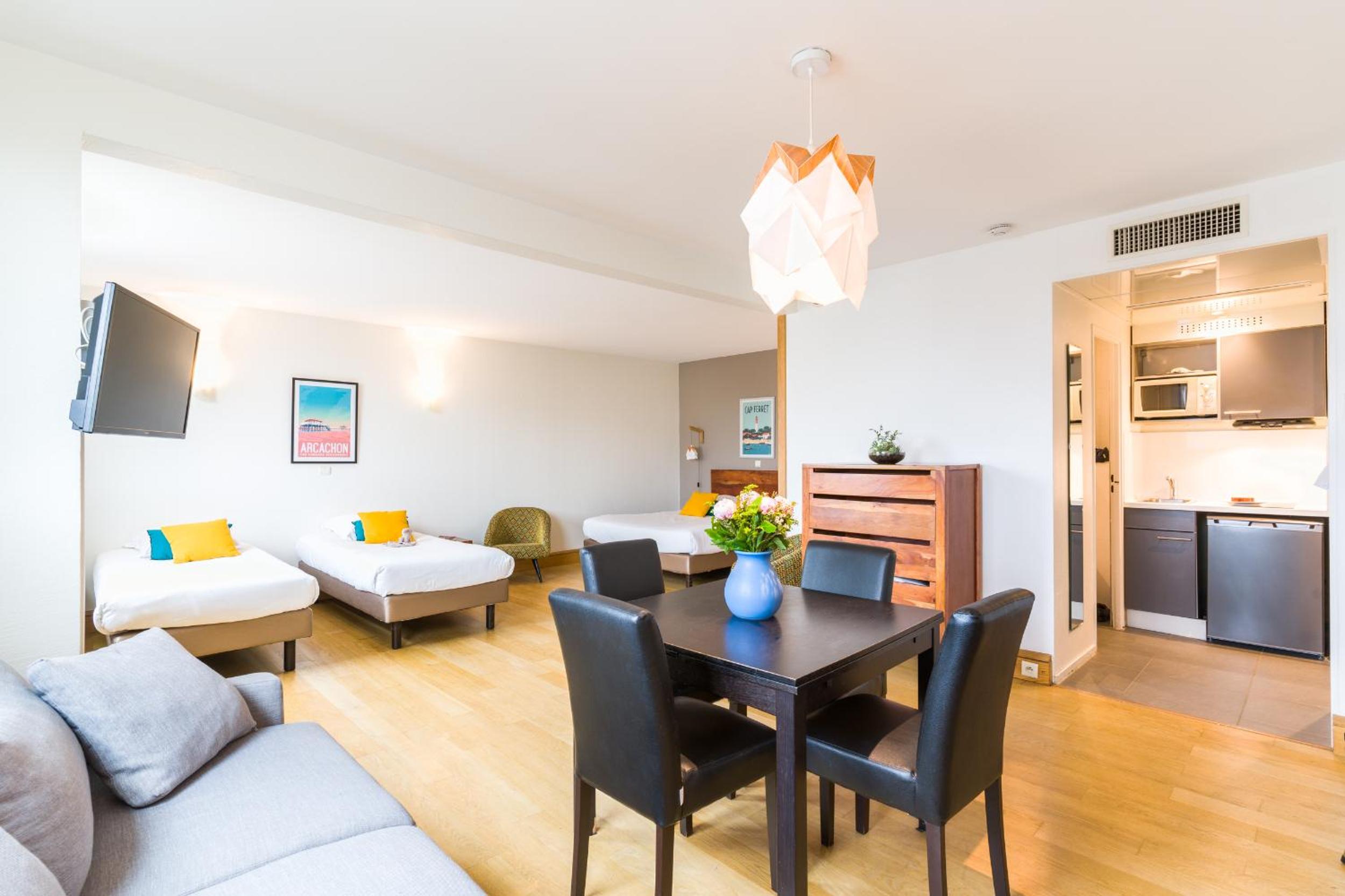 Suite - Photo 6
