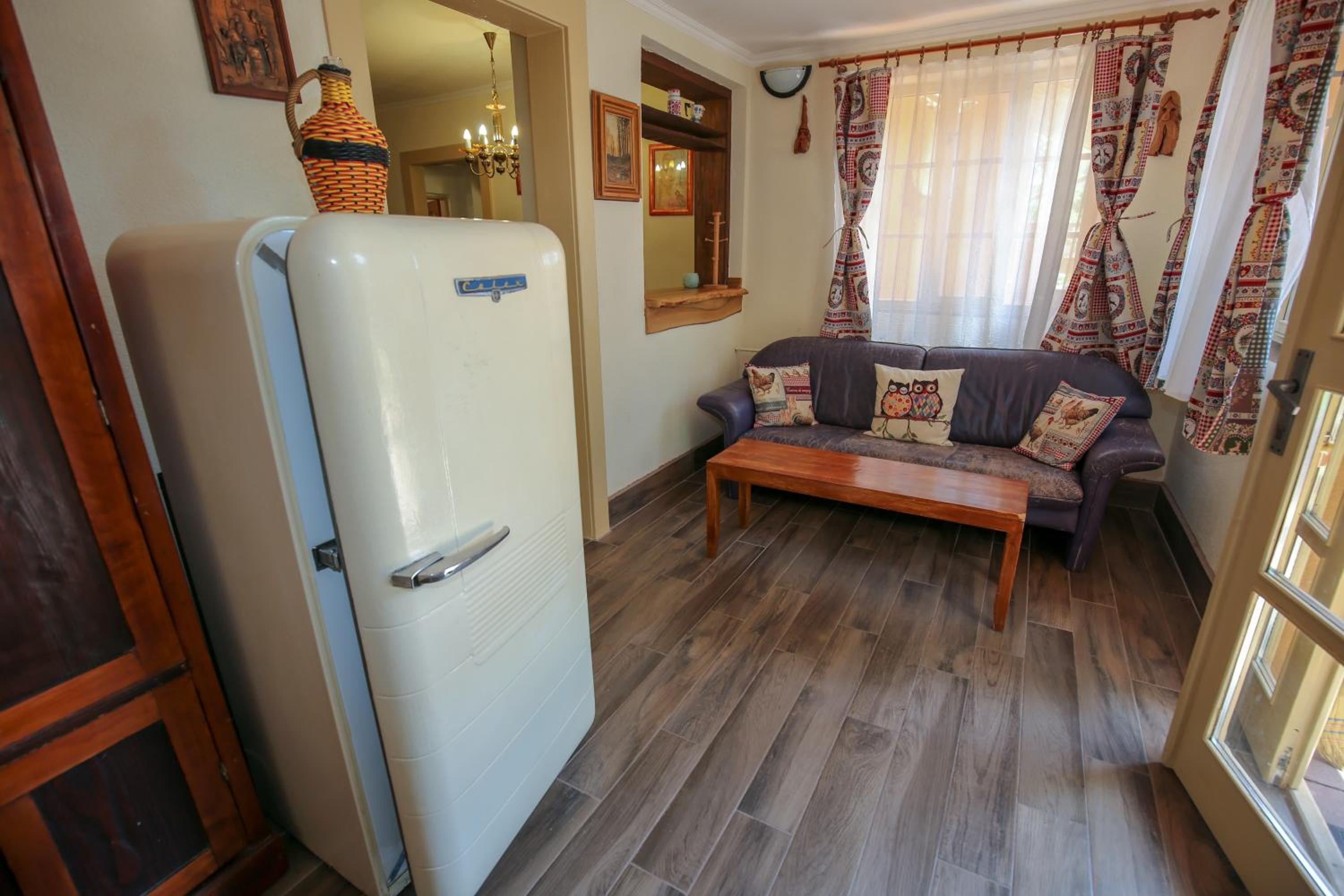 Three-Bedroom House photo 3