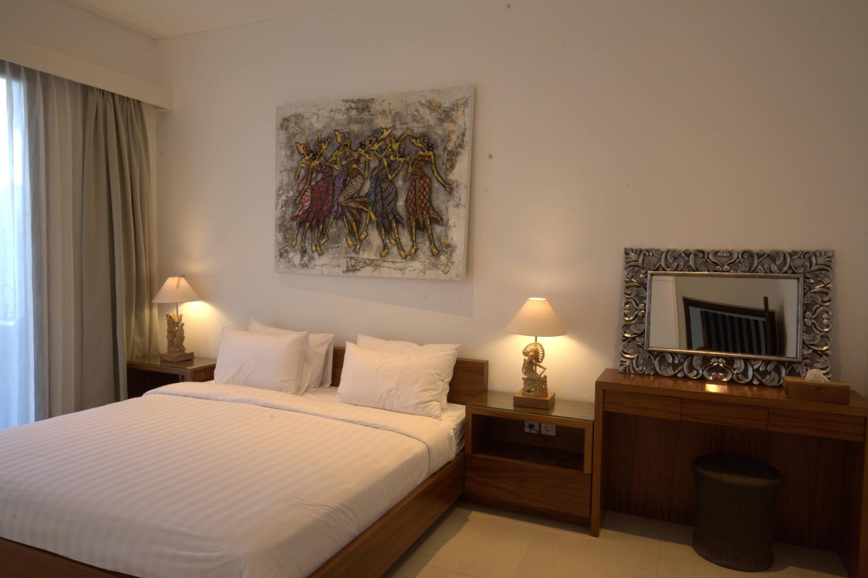 Three Bedroom Beachfront villa six photo 1