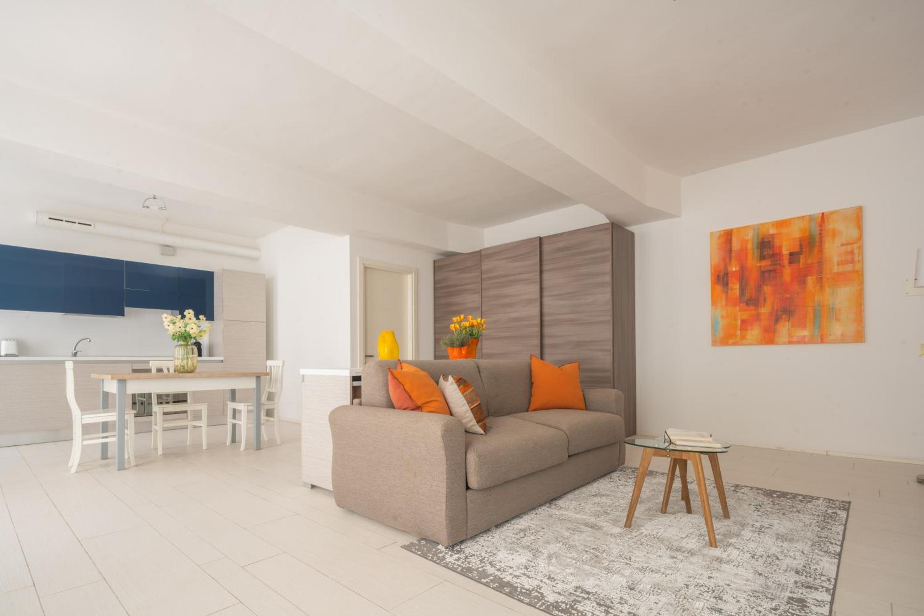 Studio Apartment photo 1