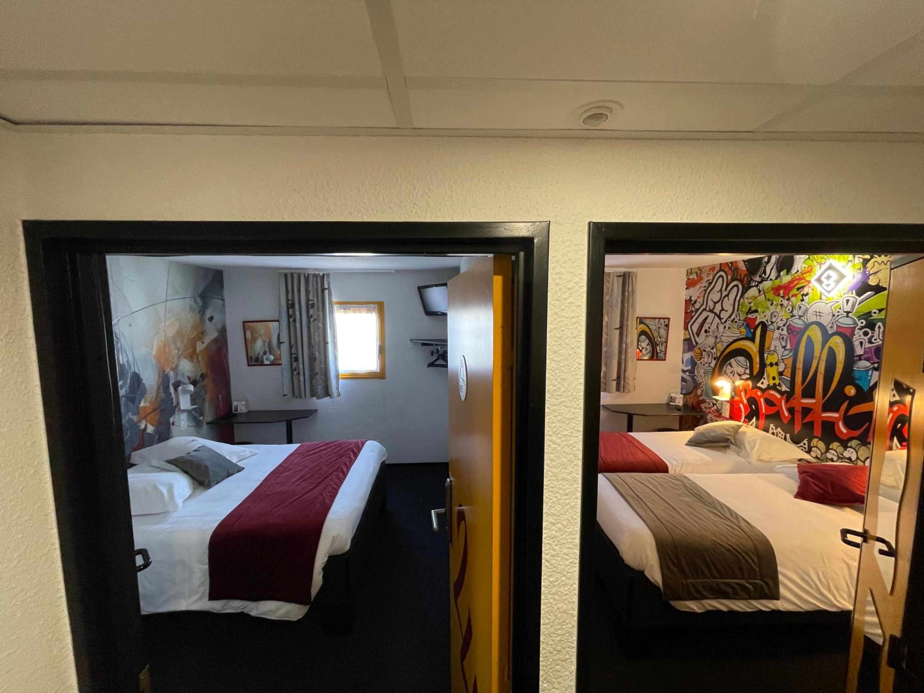 Double Room - Photo 18