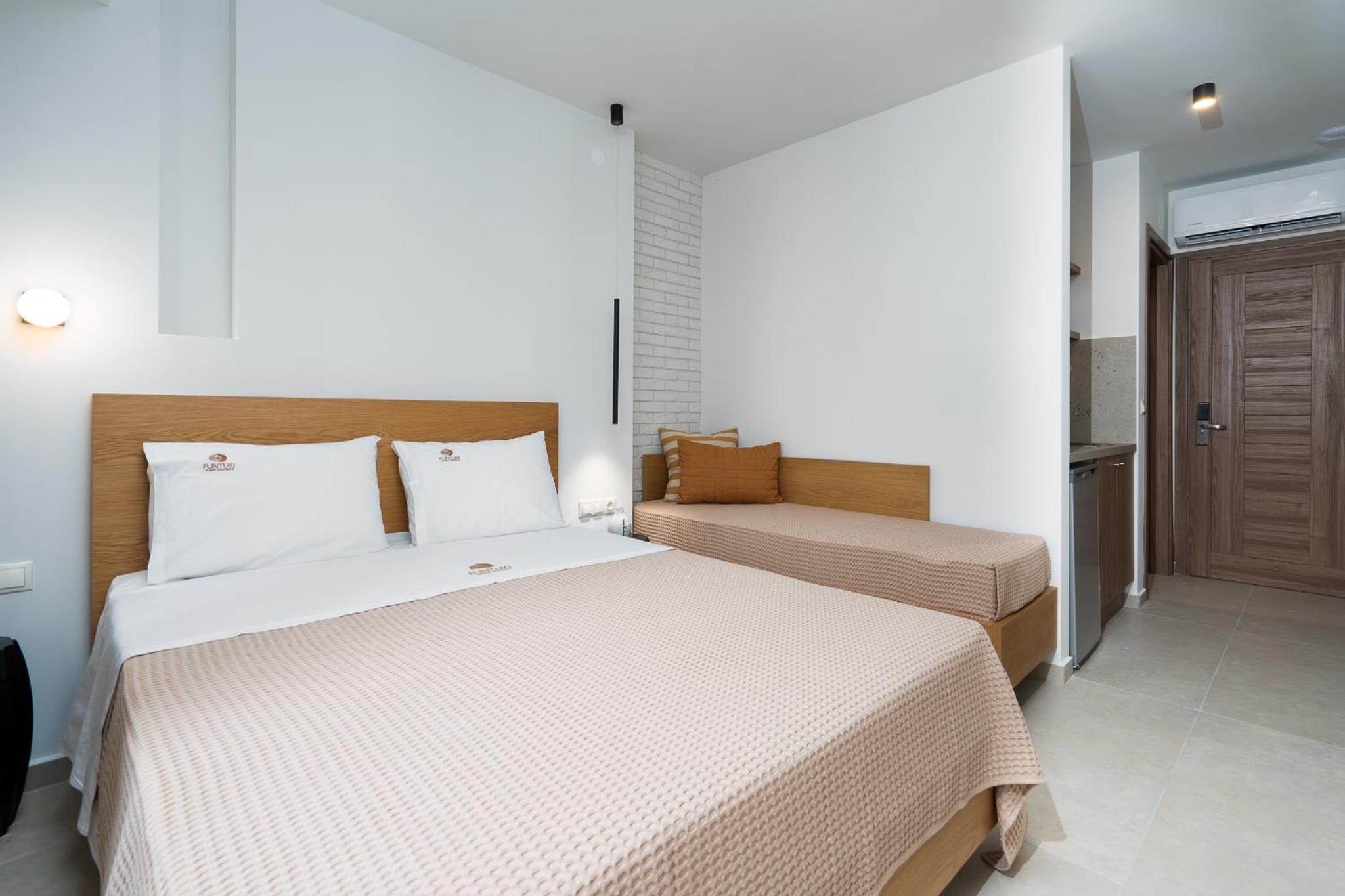 Standard Double Room - Photo 20