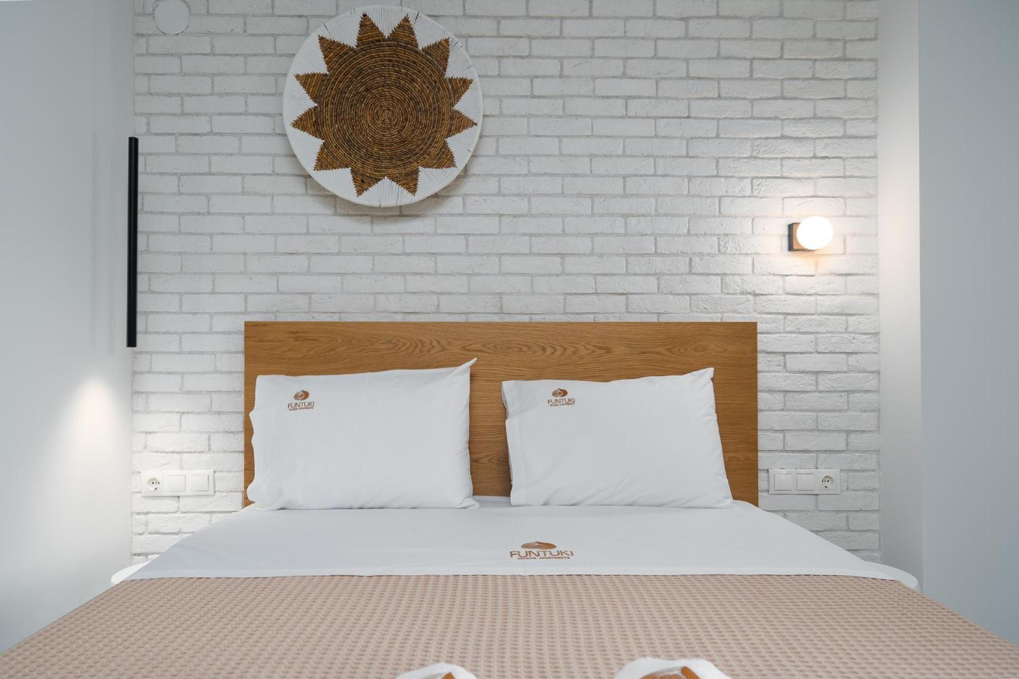 Standard Double Room - Photo 22