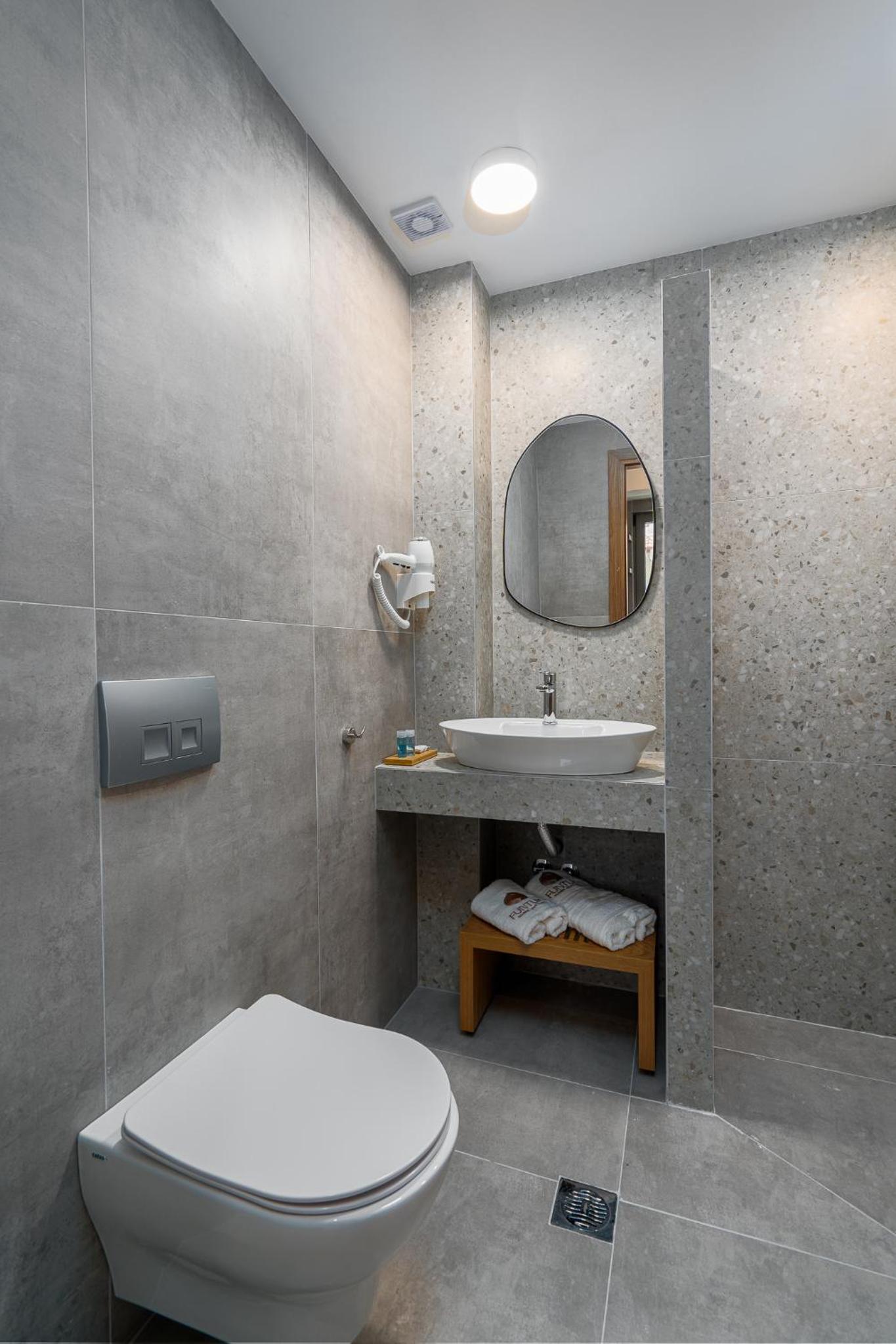 Standard Double Room - Photo 4