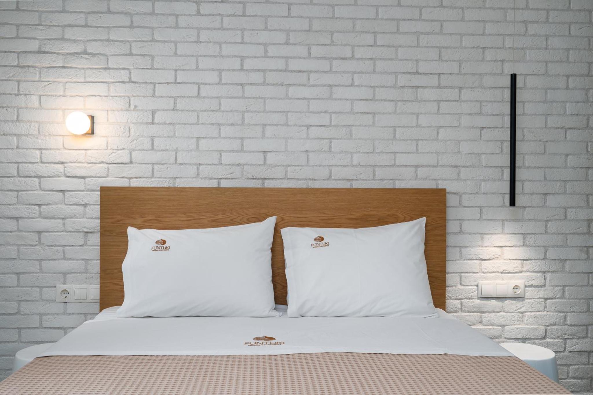Standard Double Room - Photo 16