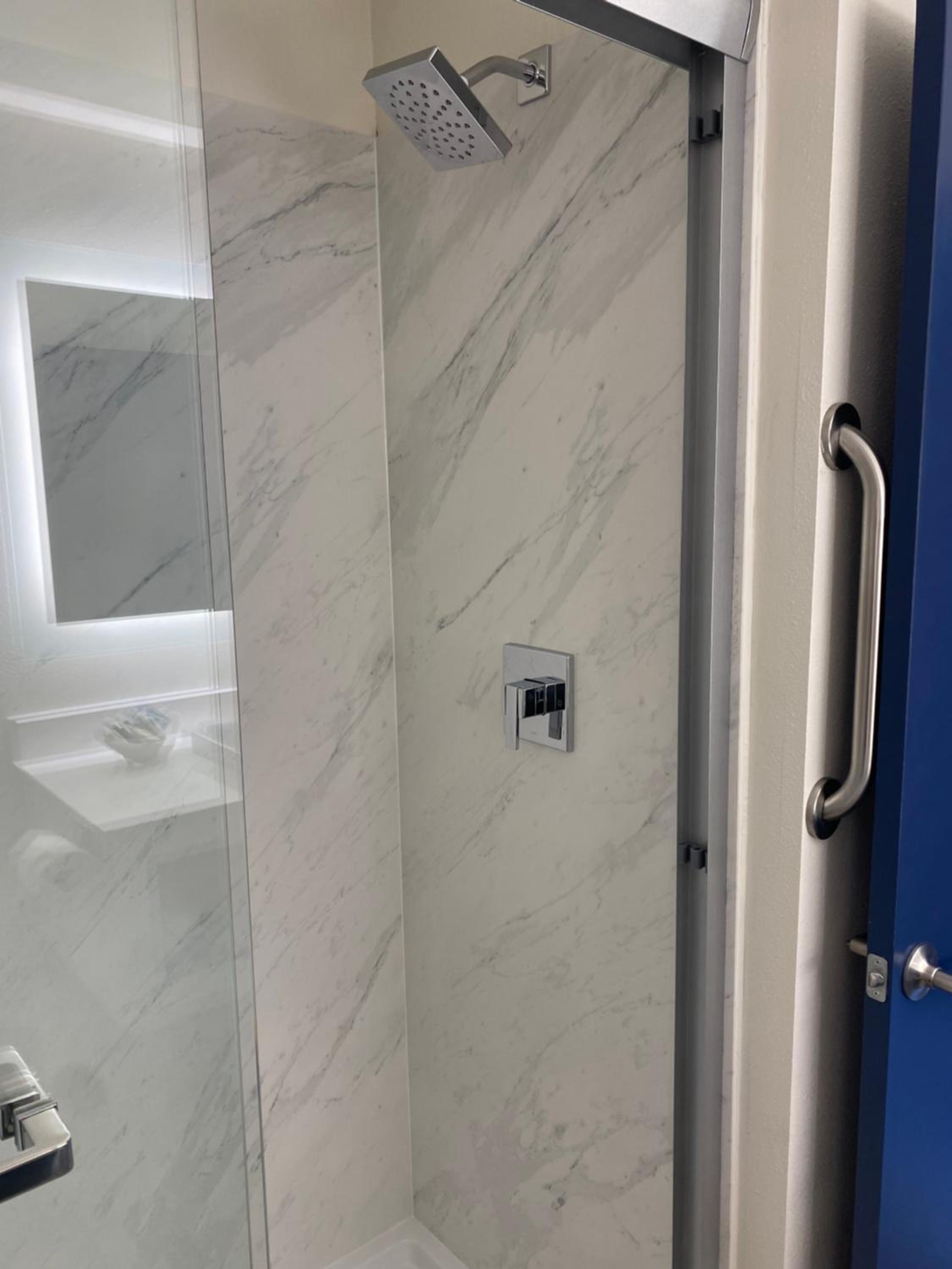 Standard Double Room - Photo 19