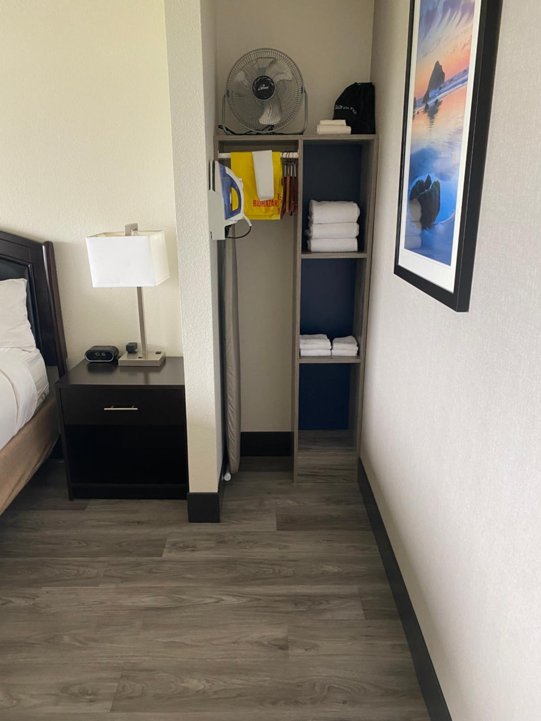 Standard Double Room - Photo 13