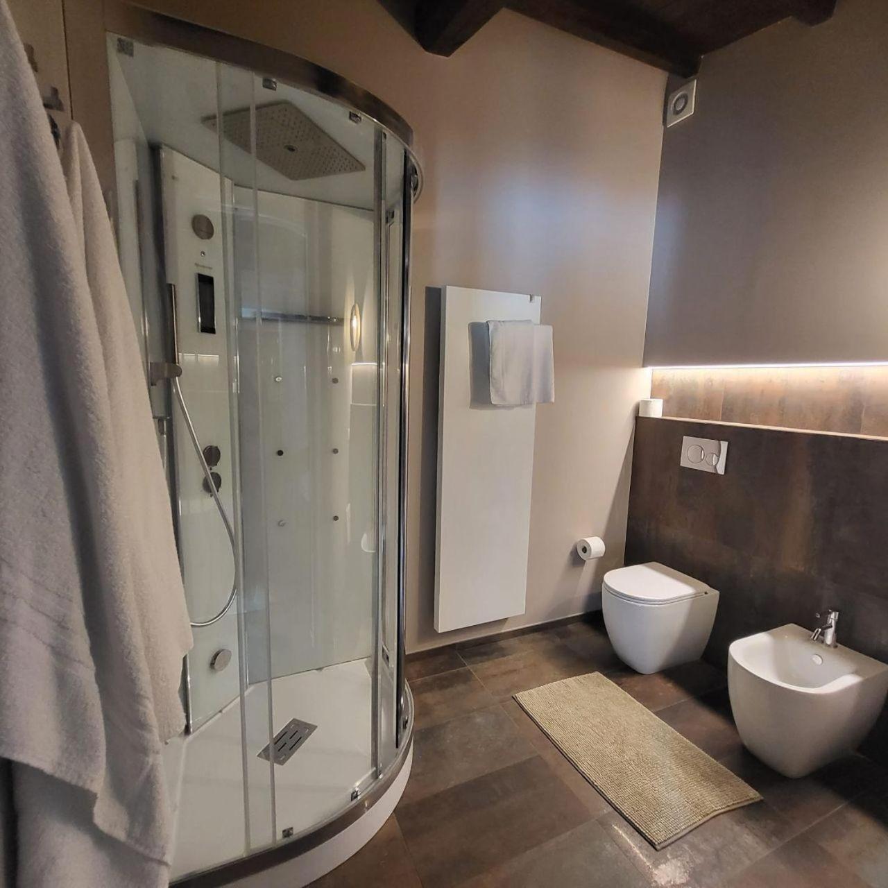 Villa with Private Pool - Photo 57