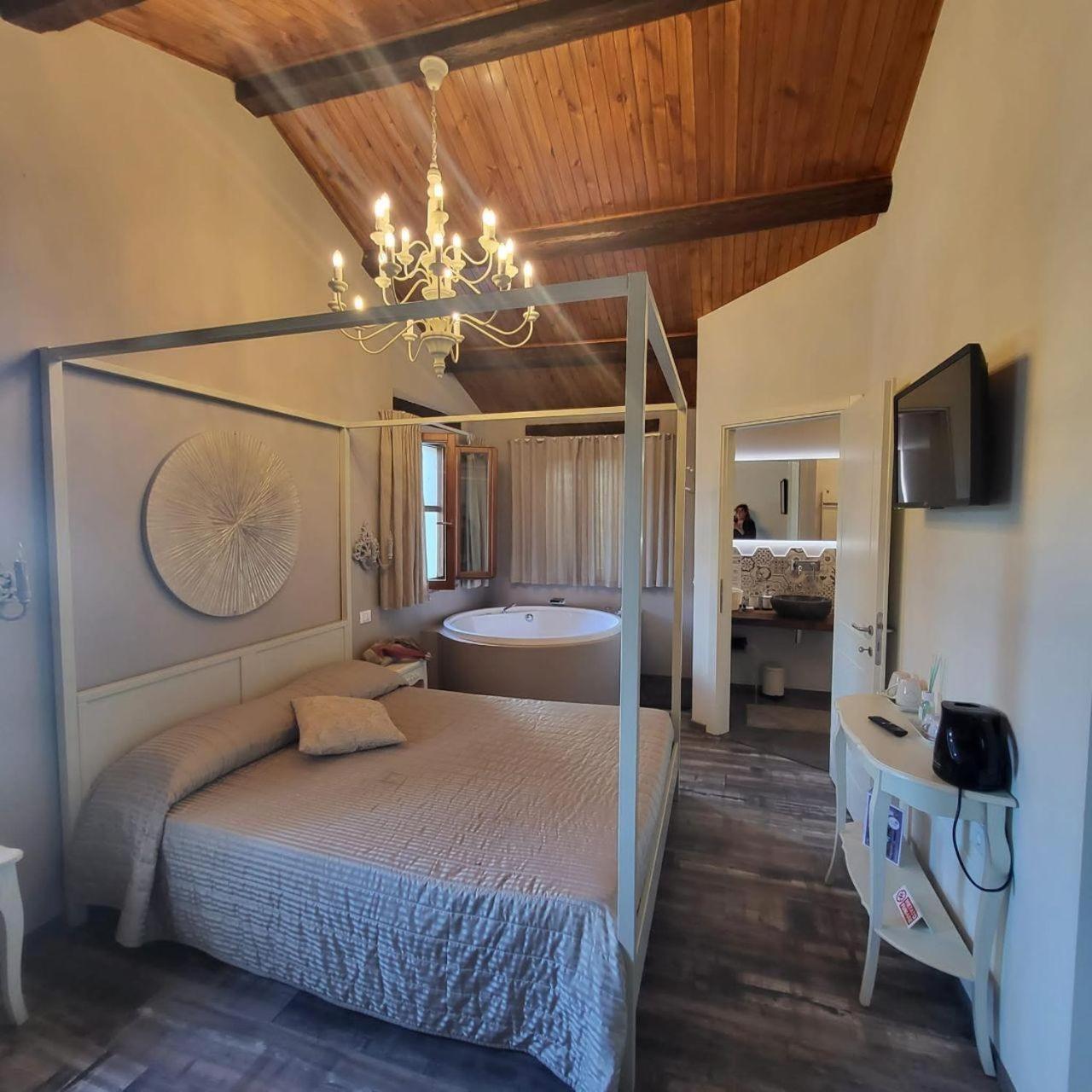 Villa with Private Pool - Photo 66