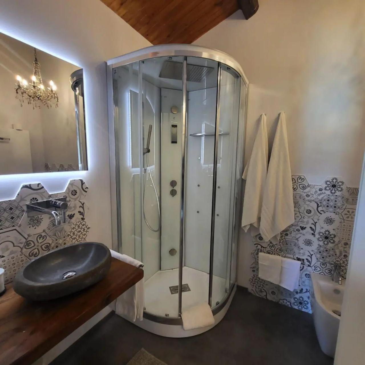 Villa with Private Pool - Photo 18
