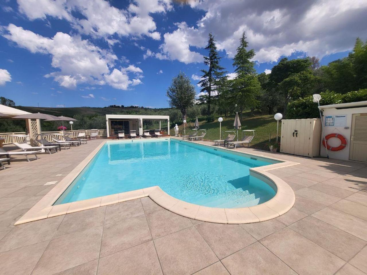 Villa with Private Pool - Photo 8