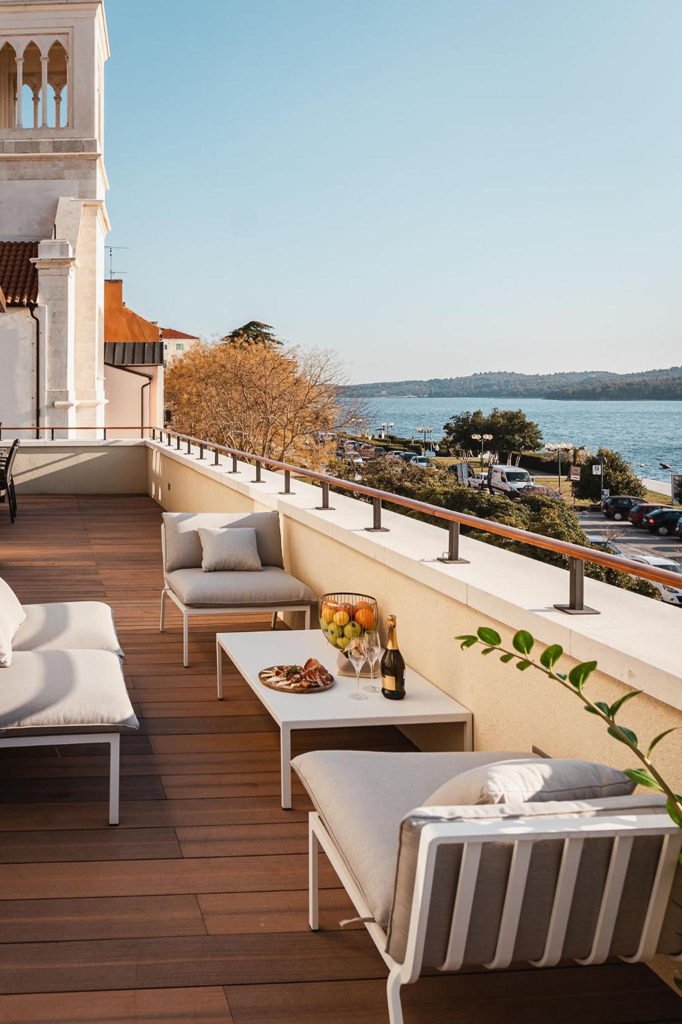 Luxury Three-Bedroom Apartment with Terrace and Sauna - Photo 34