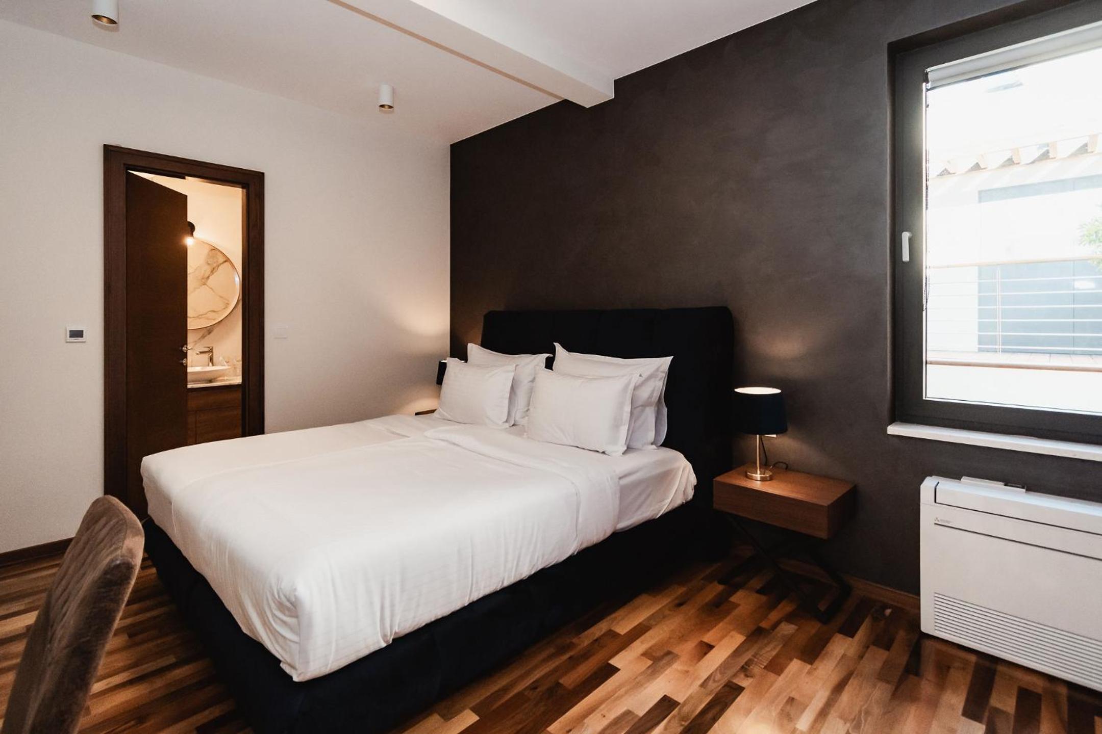 Luxury Three-Bedroom Apartment with Terrace and Sauna - Photo 36