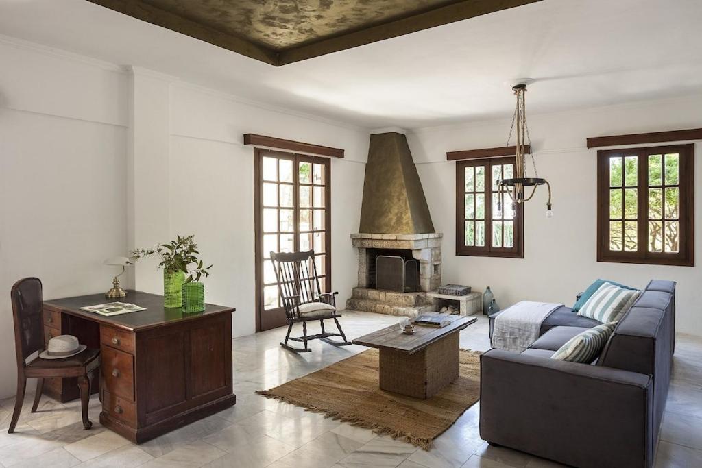Villa photo 1