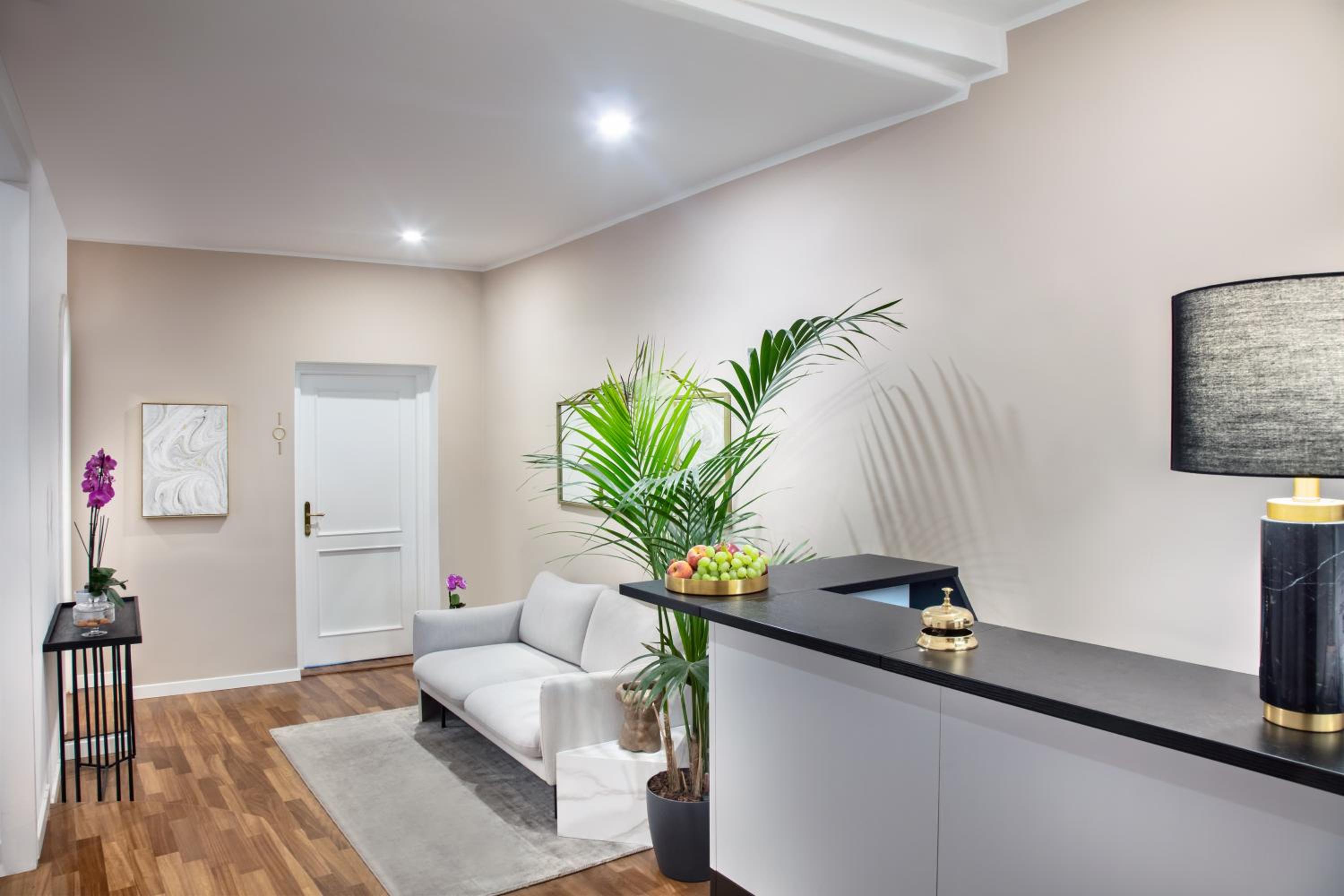 Deluxe King Room photo 1