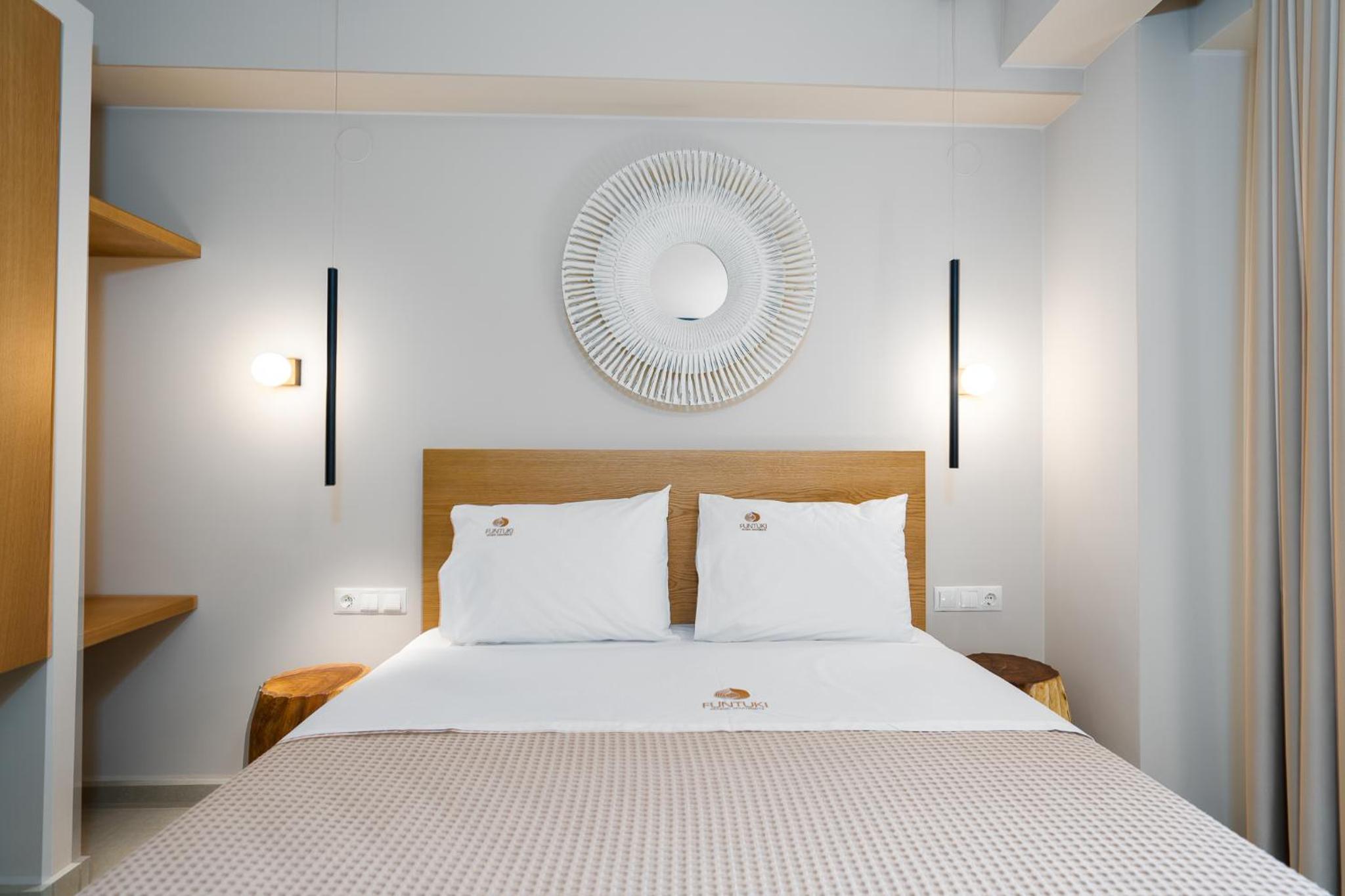 Standard Double Room - Photo 8