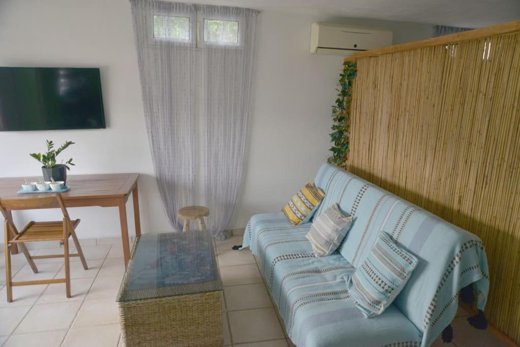 One-Bedroom House photo 3