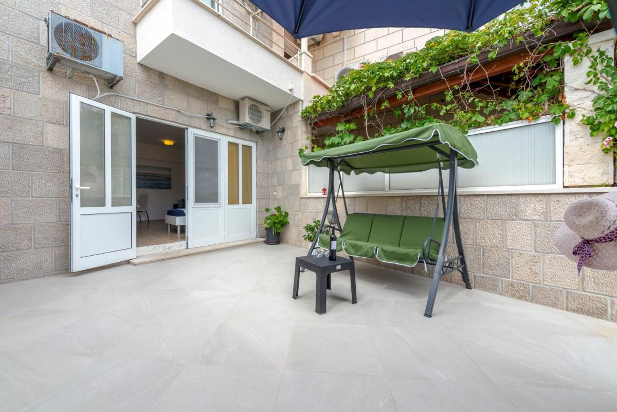 Studio with Balcony
