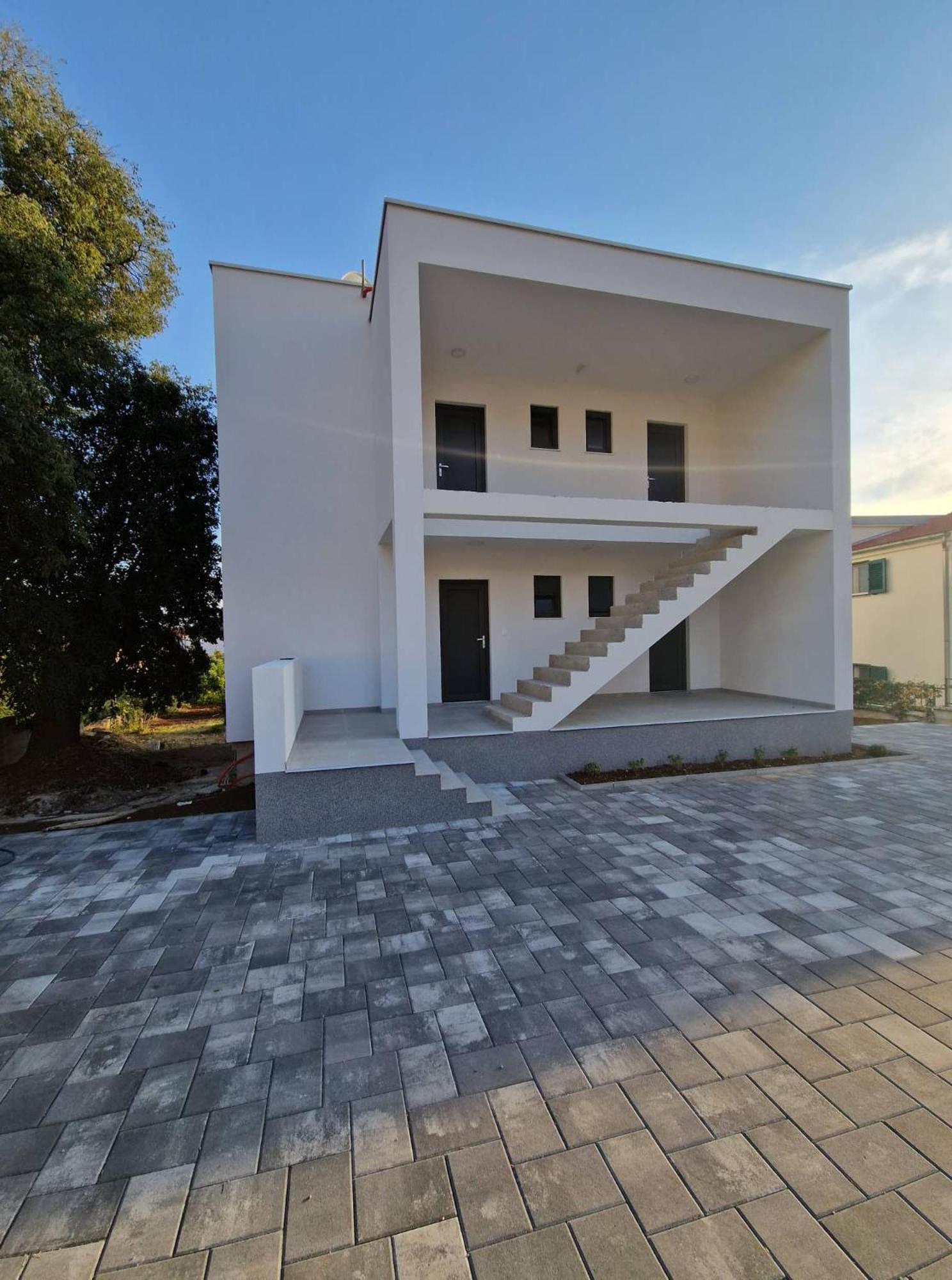 Apartment with Terrace photo 3