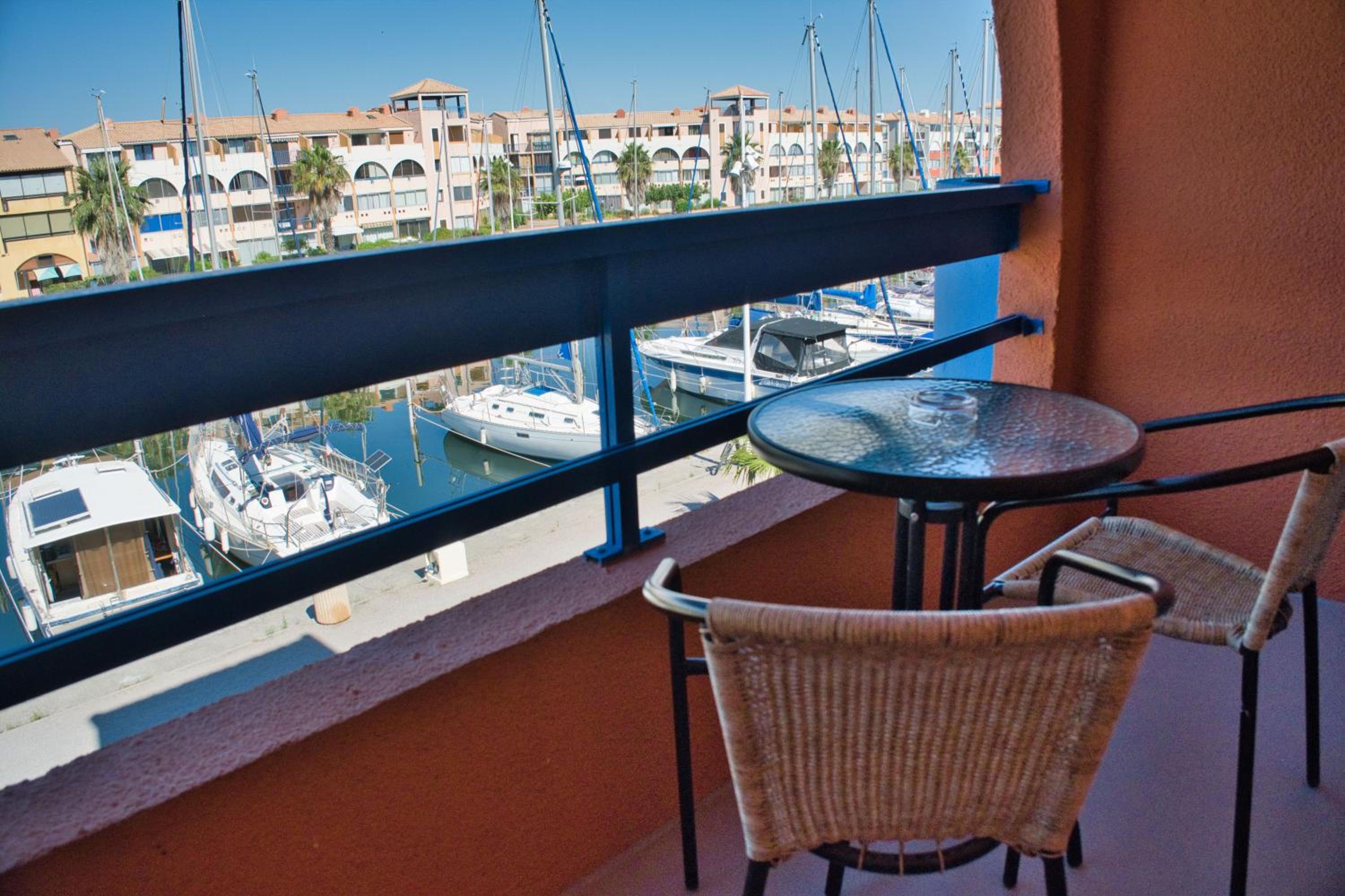 Triple Room With Harbor View - Photo 8