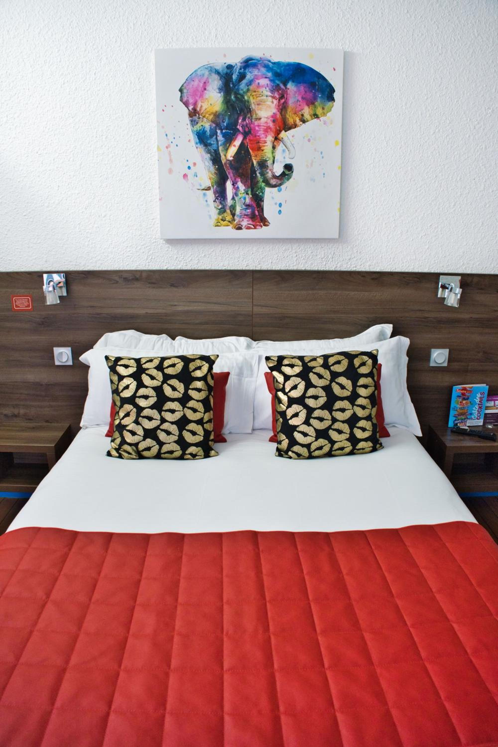 Double Room with Village View - Photo 8