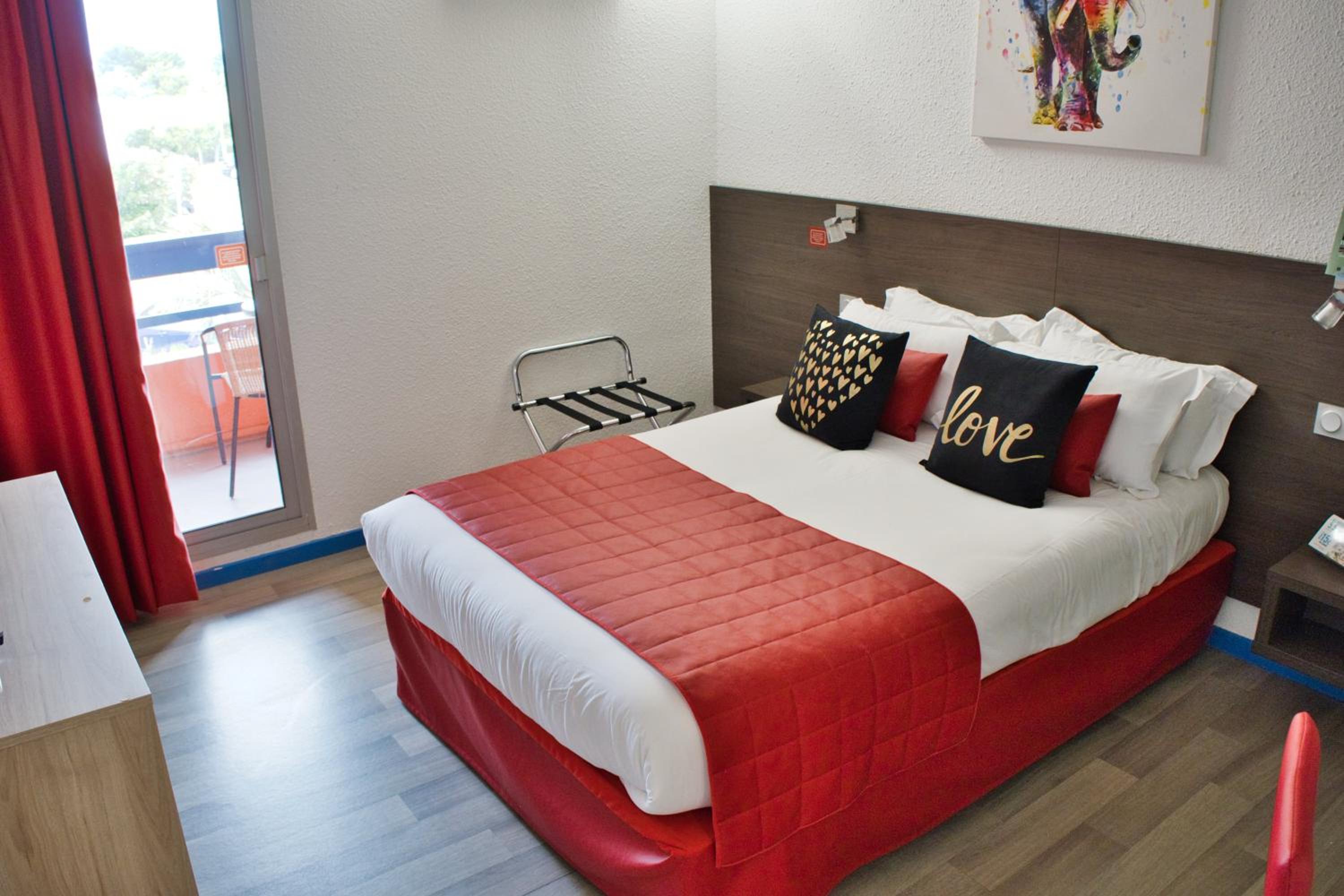 Double Room with Village View - Photo 11