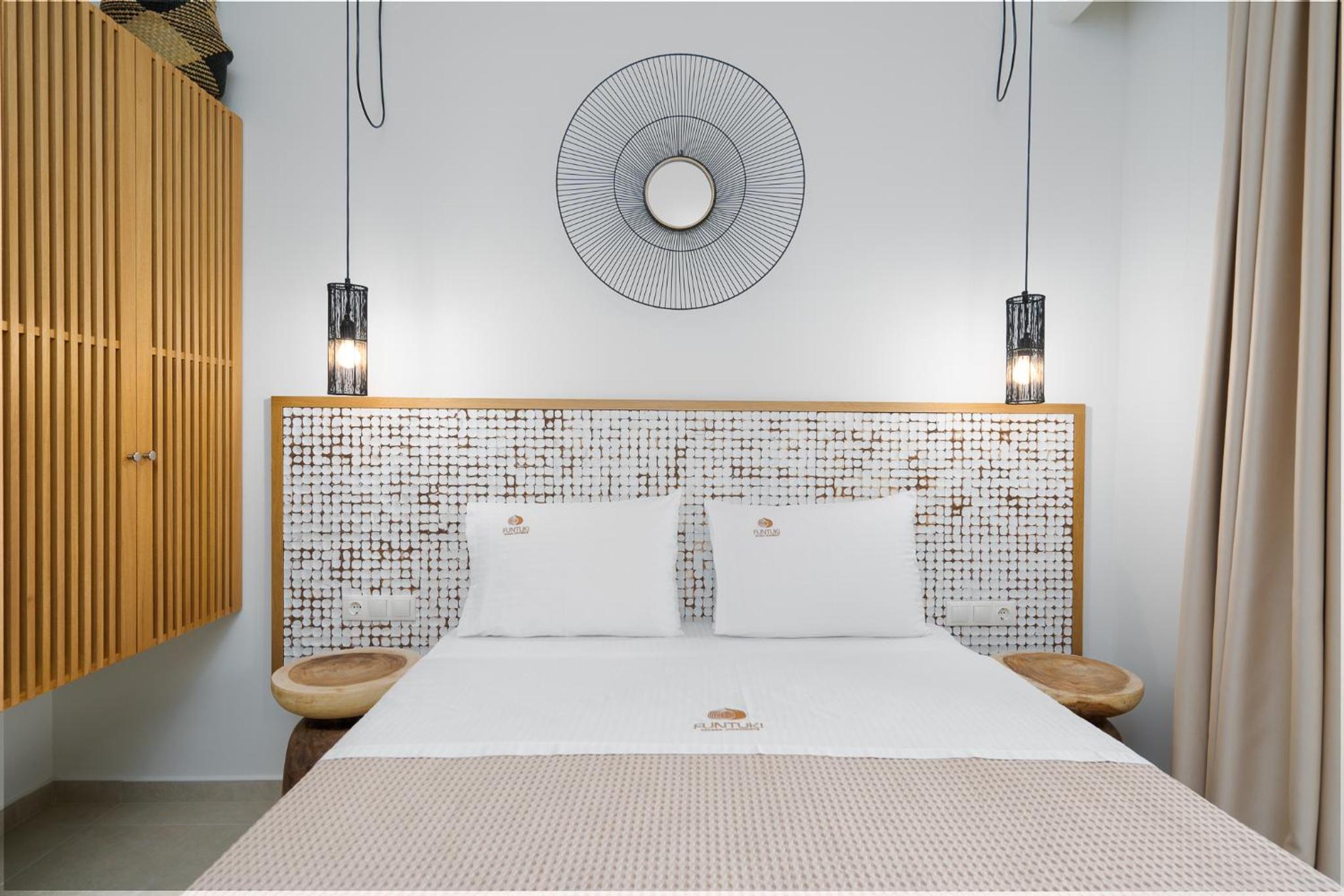 Deluxe Suite - Photo 10