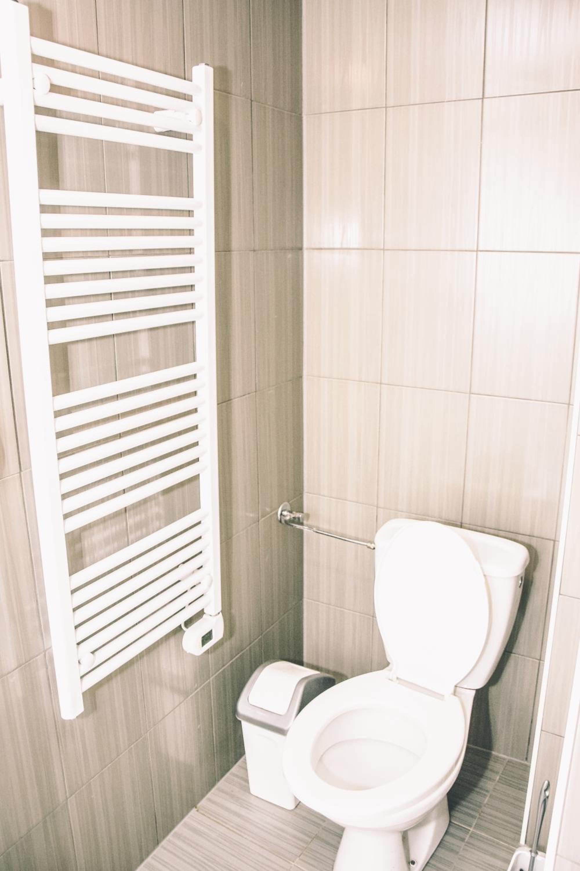 Economy Double Room - Photo 9