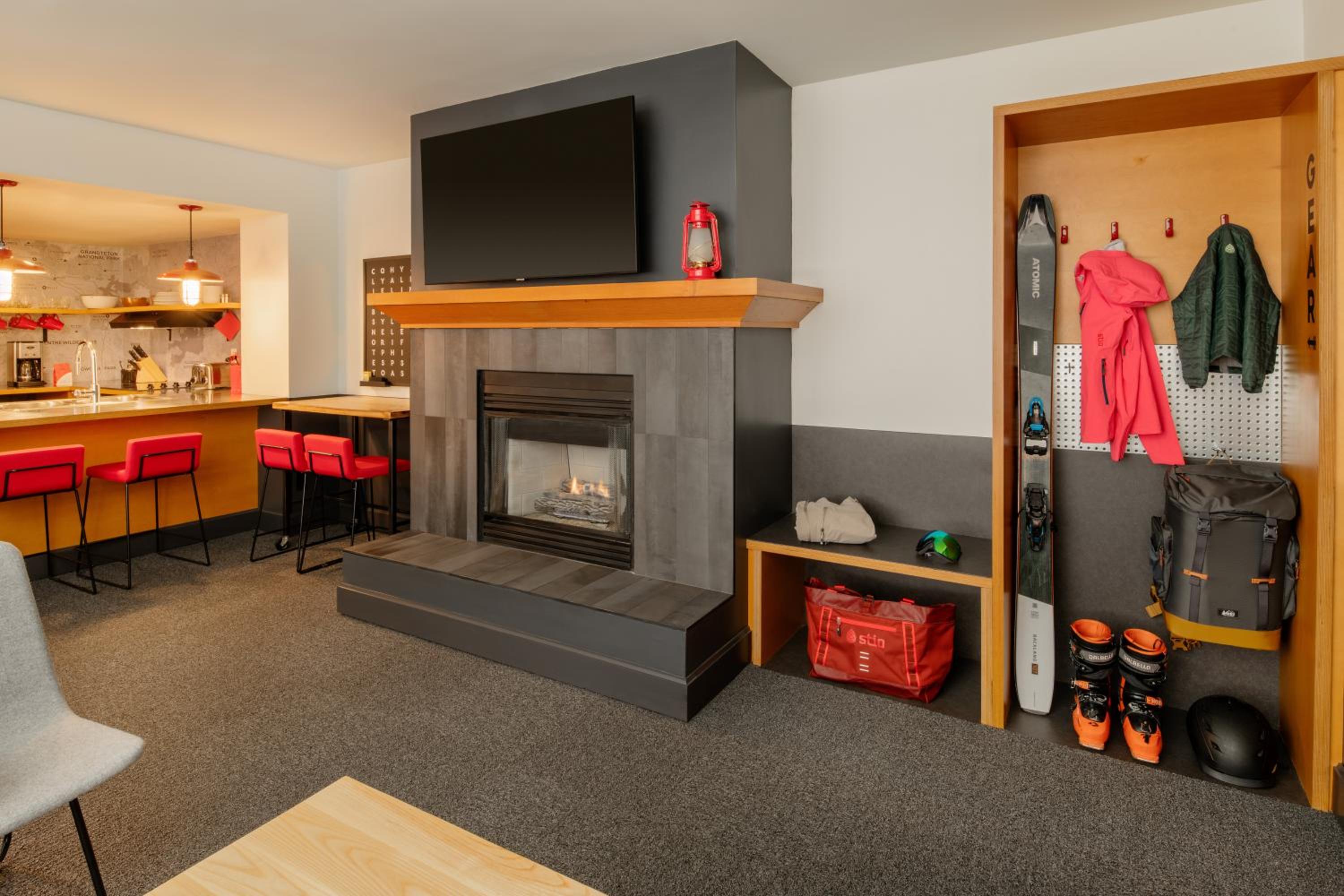 King Suite - Photo 3