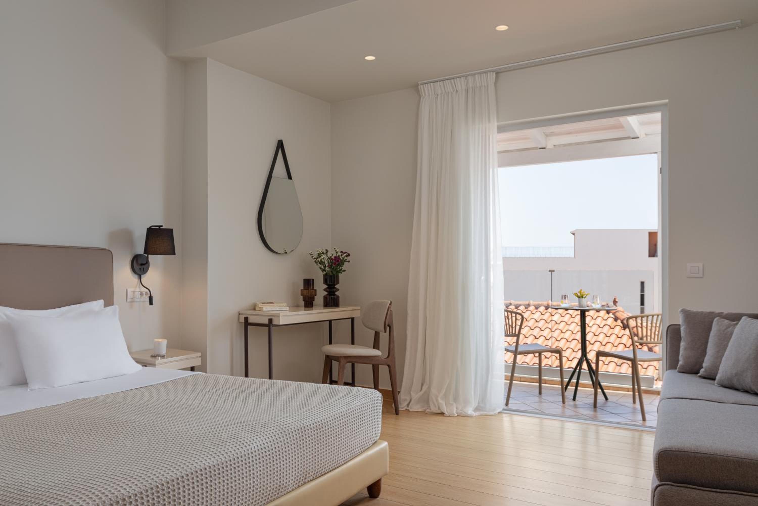 Superior Comfort Room with Sofa - Photo 1
