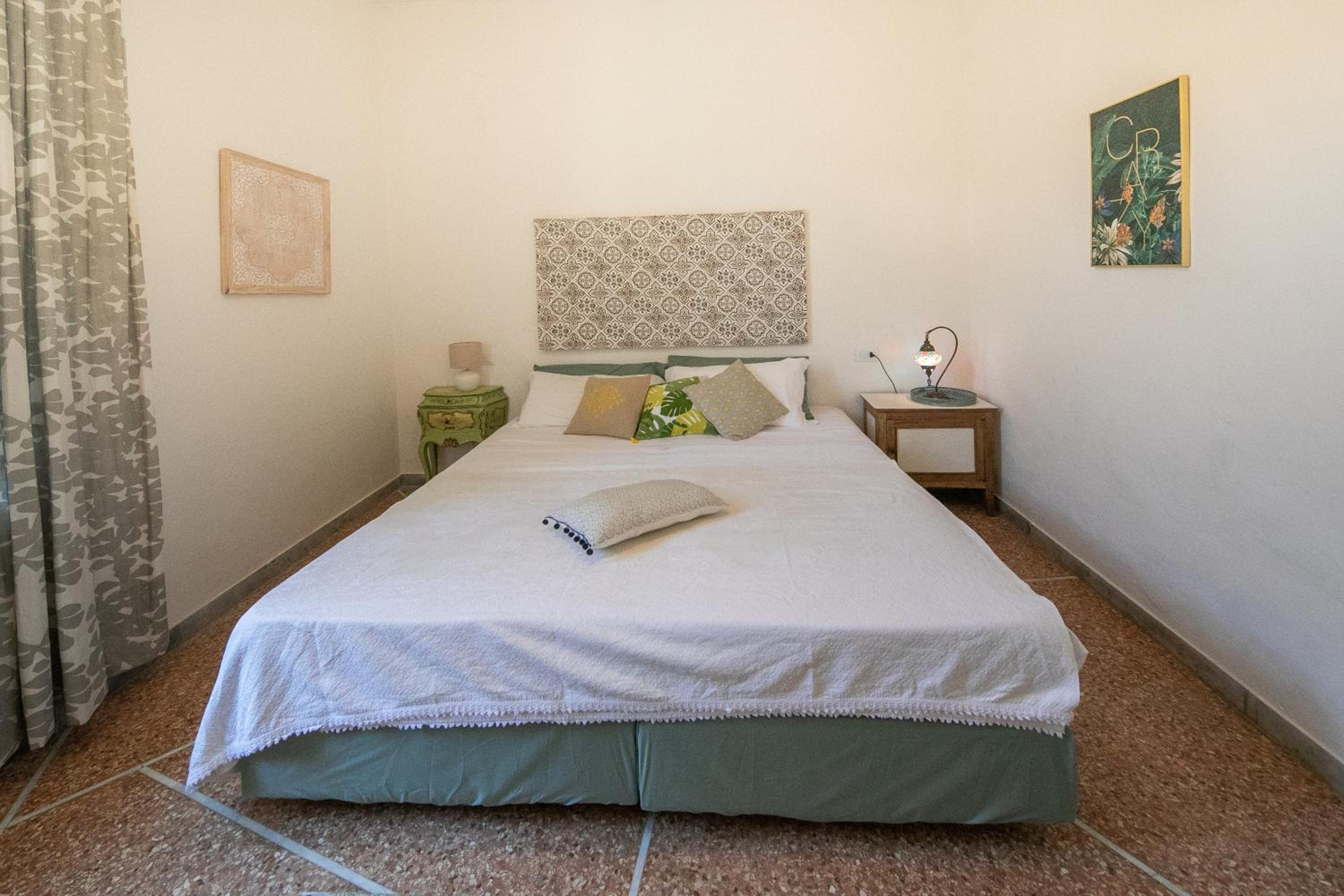 Double Room with Shared Bathroom photo 1