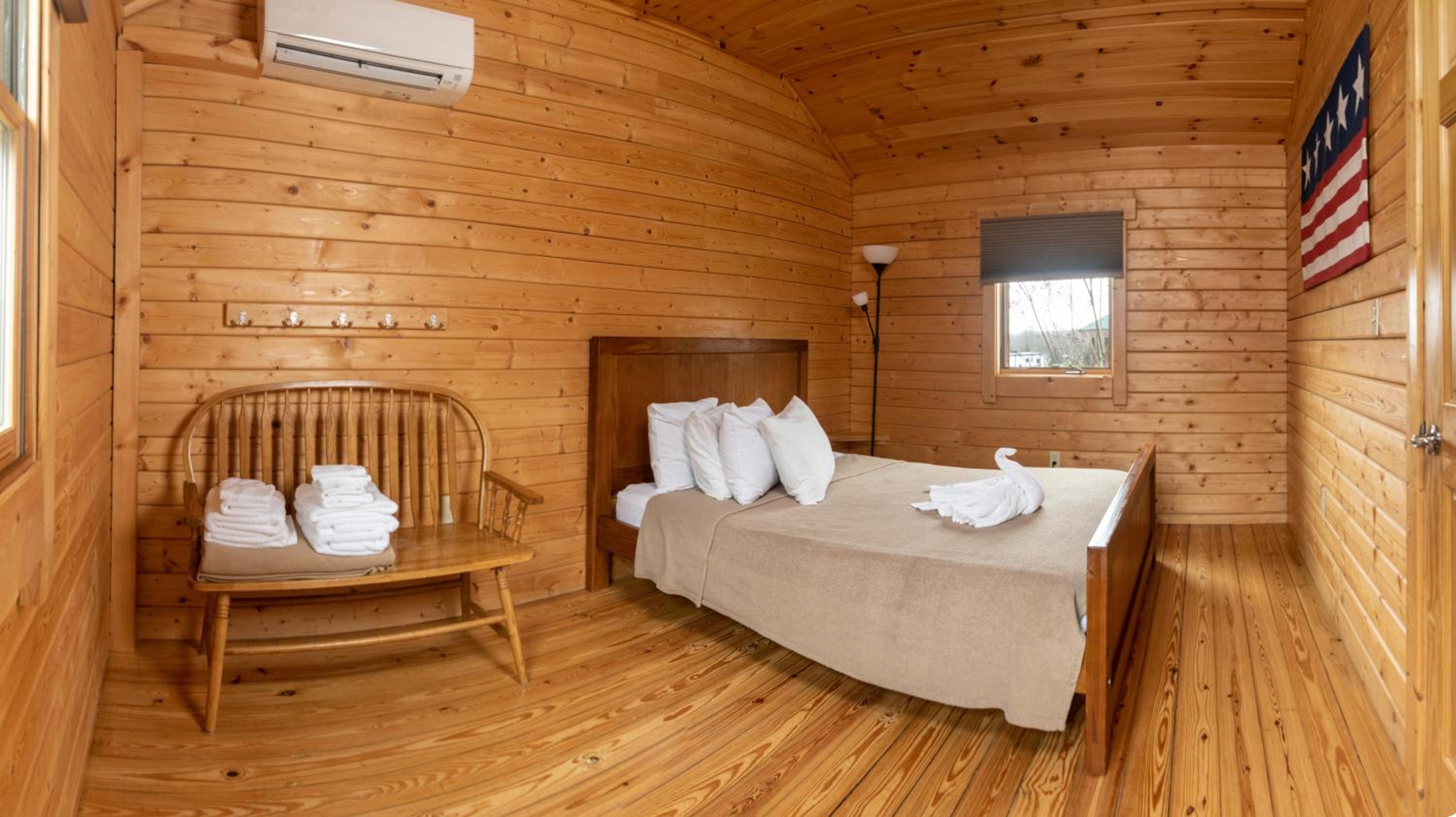 One-Bedroom House photo 1