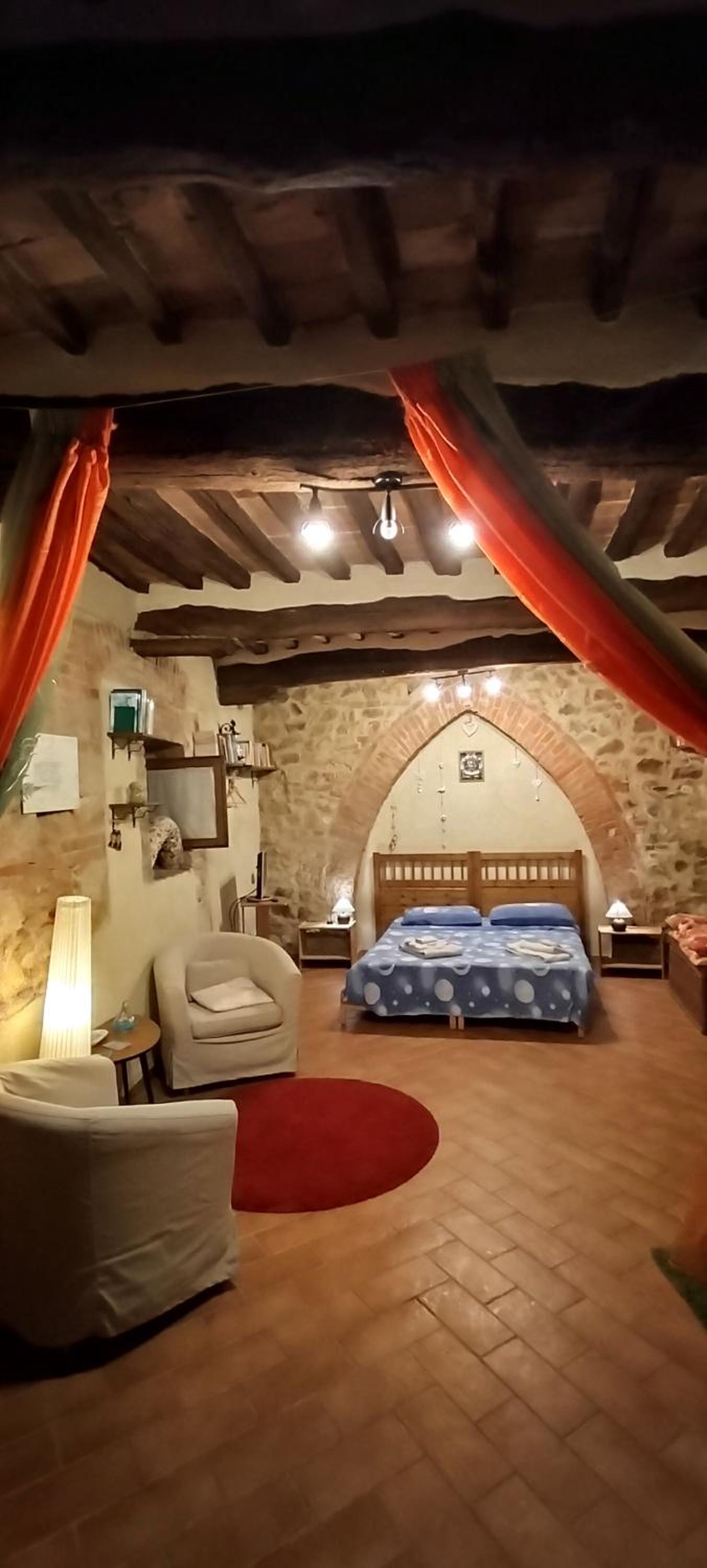 Large Double Room photo 1