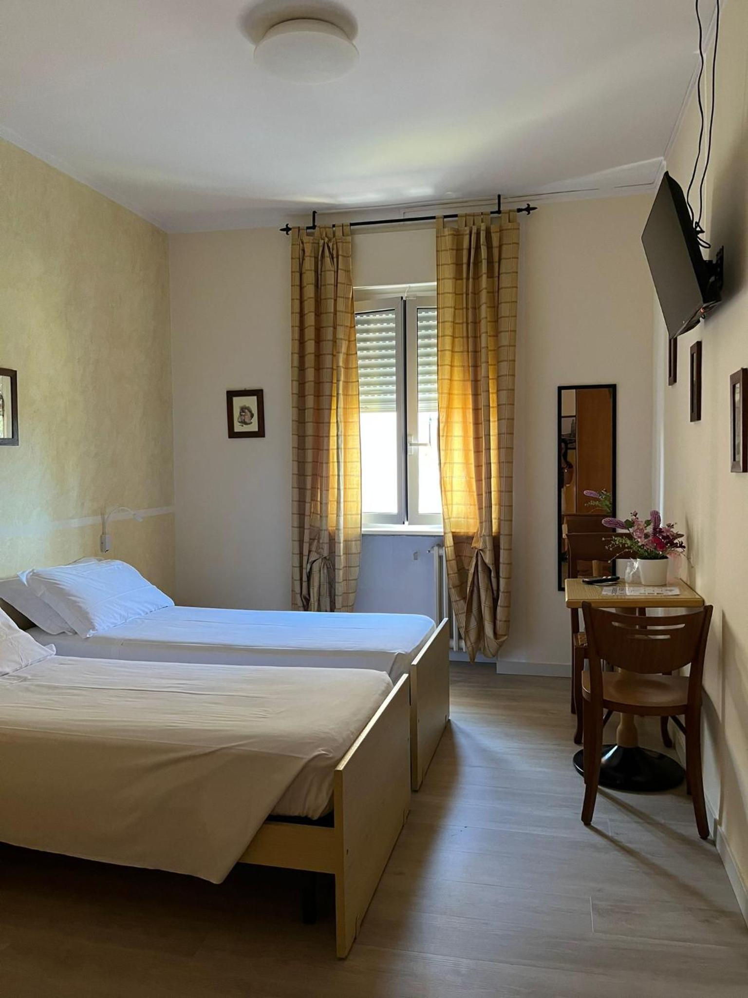 Twin Room photo 2