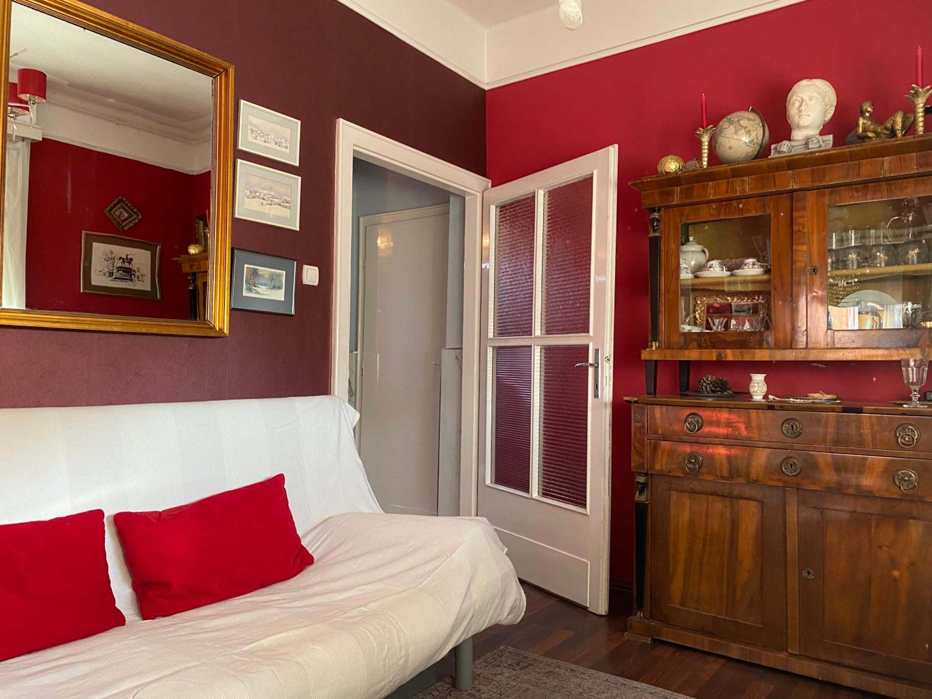 One-Bedroom Apartment - Photo 31