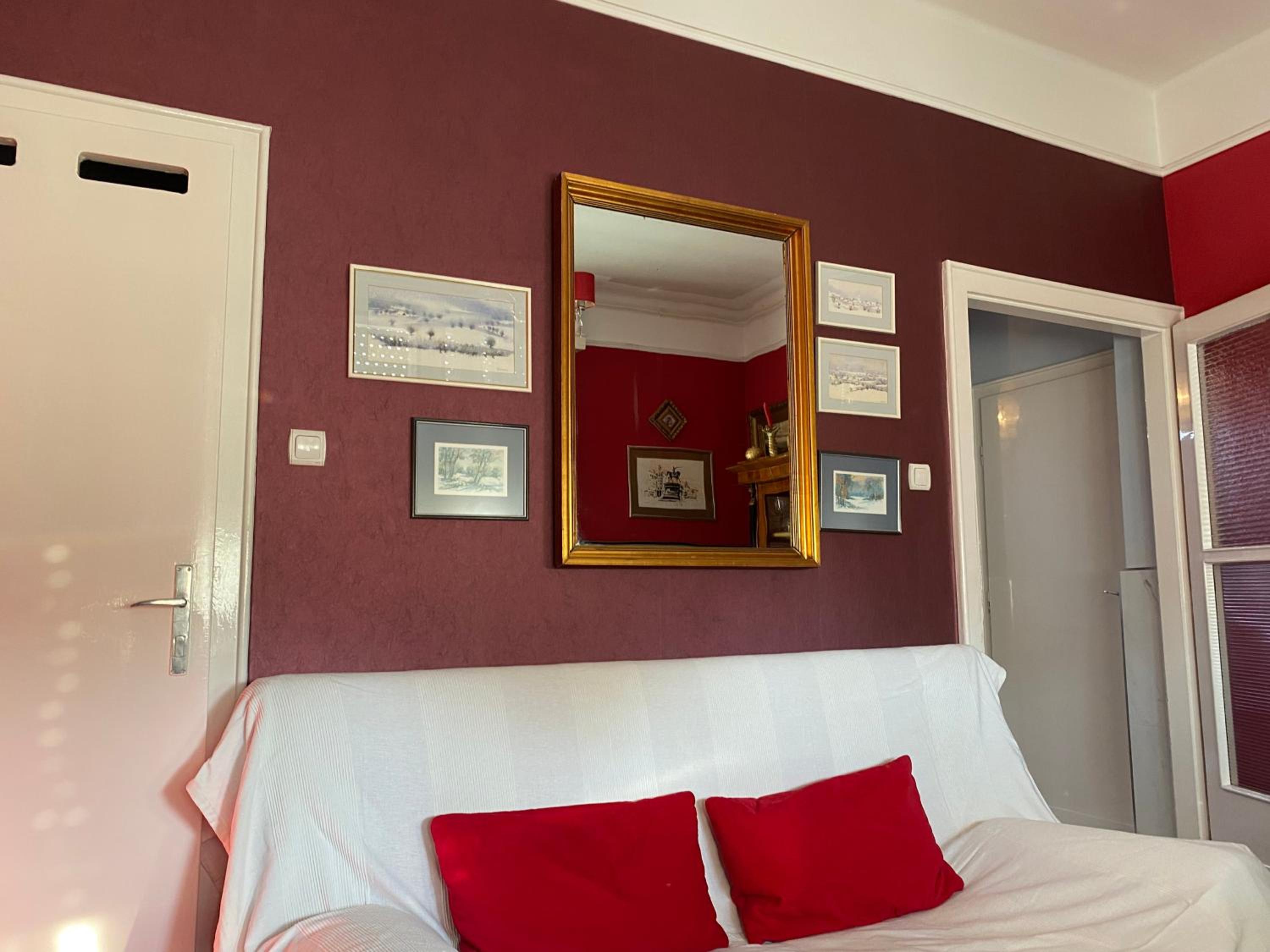 One-Bedroom Apartment - Photo 34